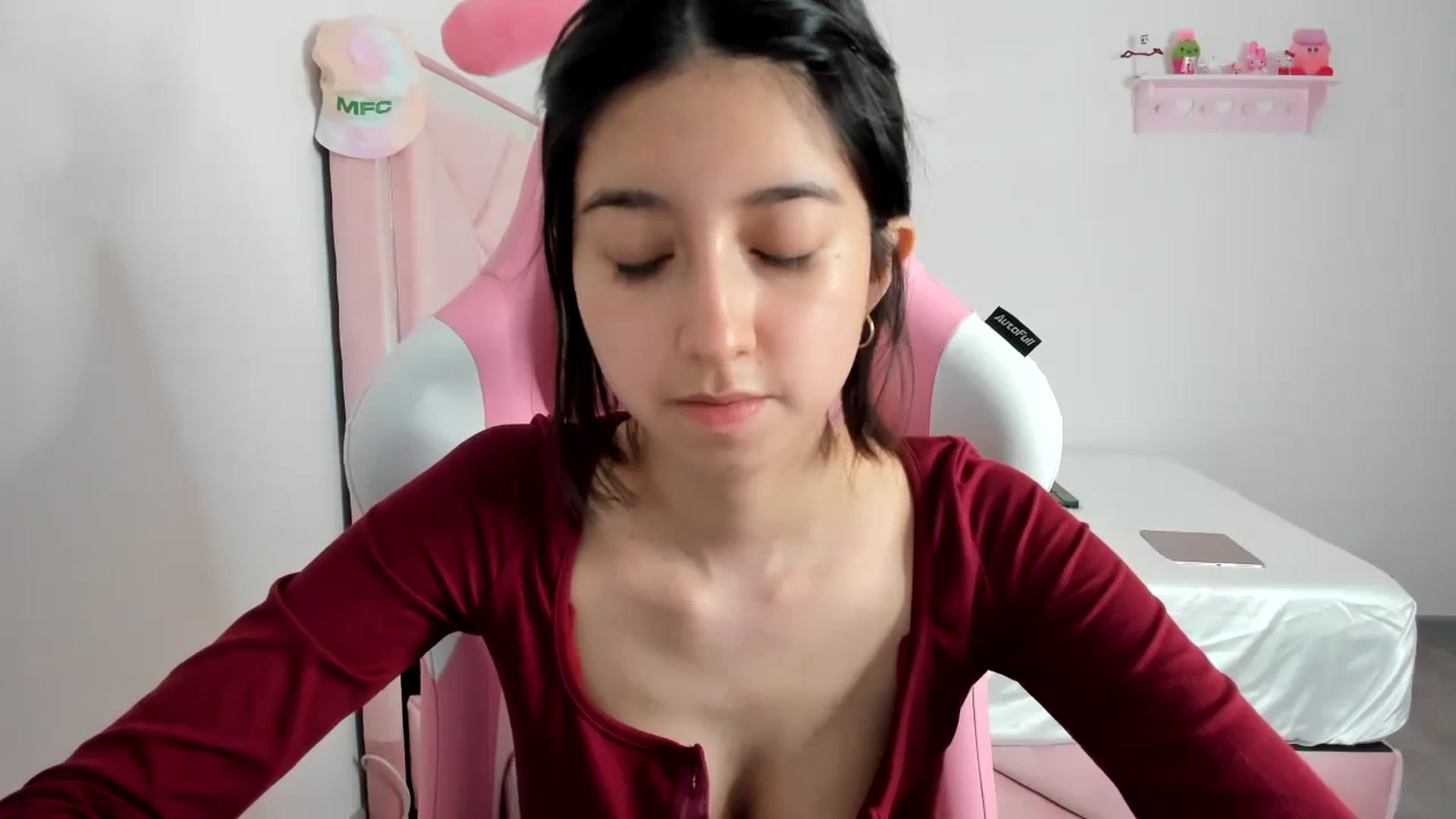 Gallery image thumbnail from Cherrycute666's myfreecams stream on, 02/17/2024, 03:44 image 11 of 20