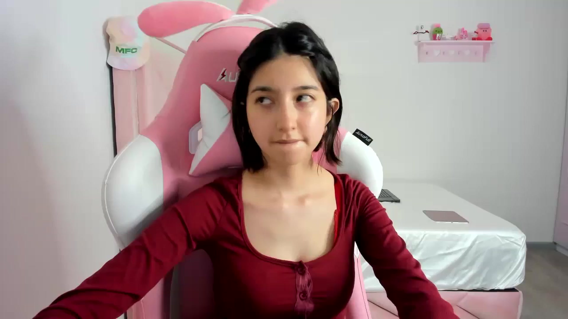 Gallery image thumbnail from Cherrycute666's myfreecams stream on, 02/17/2024, 03:44 image 19 of 20