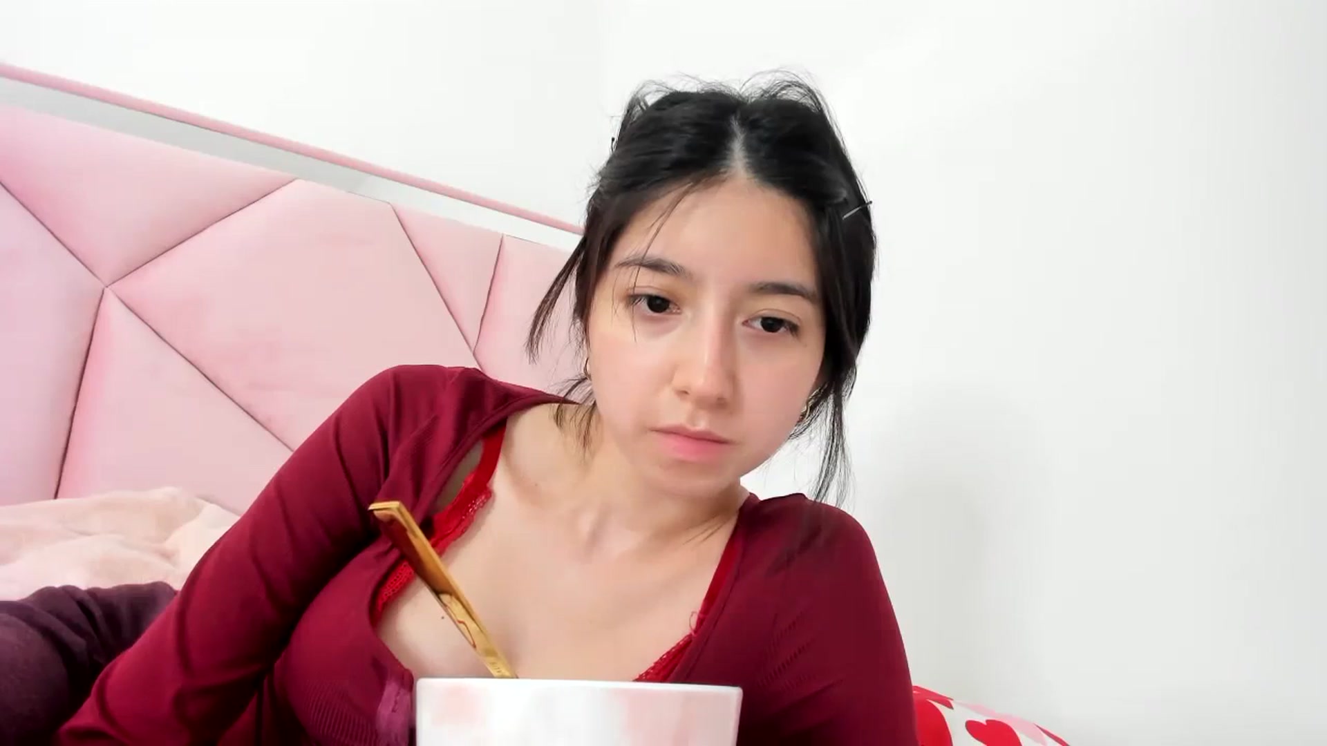 Gallery image thumbnail from Cherrycute666's myfreecams stream on, 02/17/2024, 10:21 image 18 of 20