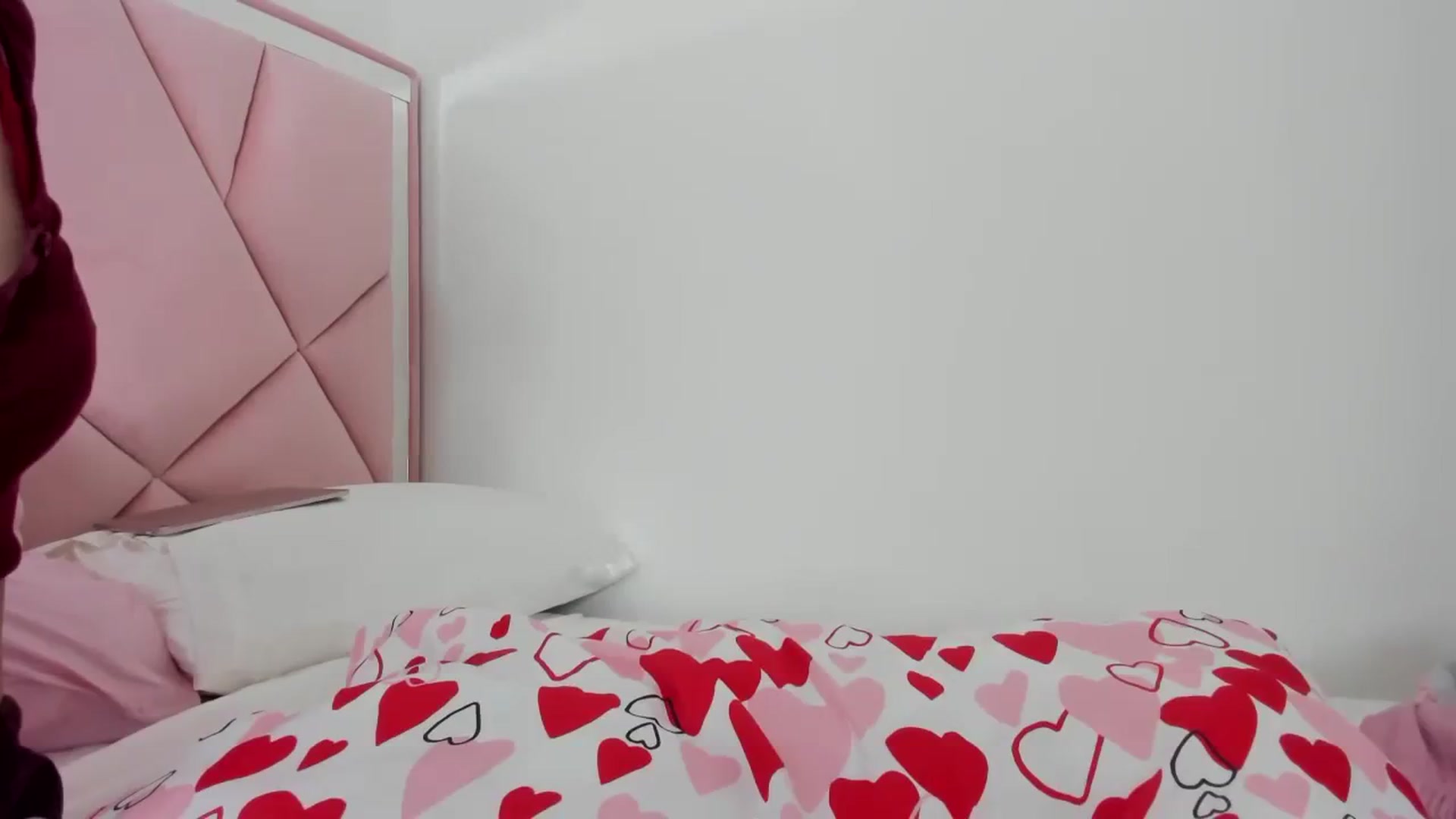 Gallery image thumbnail from Cherrycute666's myfreecams stream on, 02/17/2024, 12:45 image 7 of 20