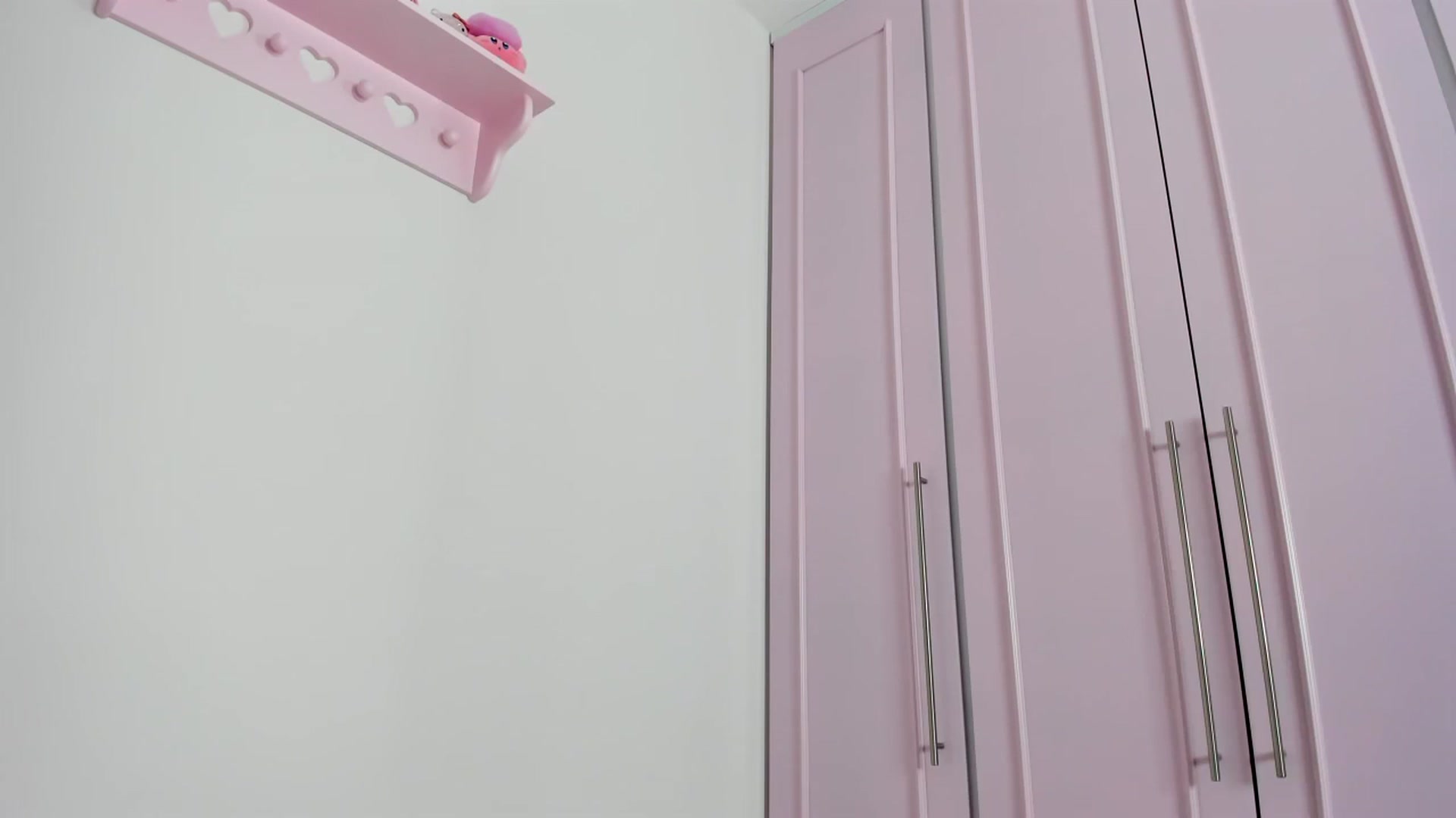 Gallery image thumbnail from Cherrycute666's myfreecams stream on, 02/17/2024, 12:45 image 16 of 20