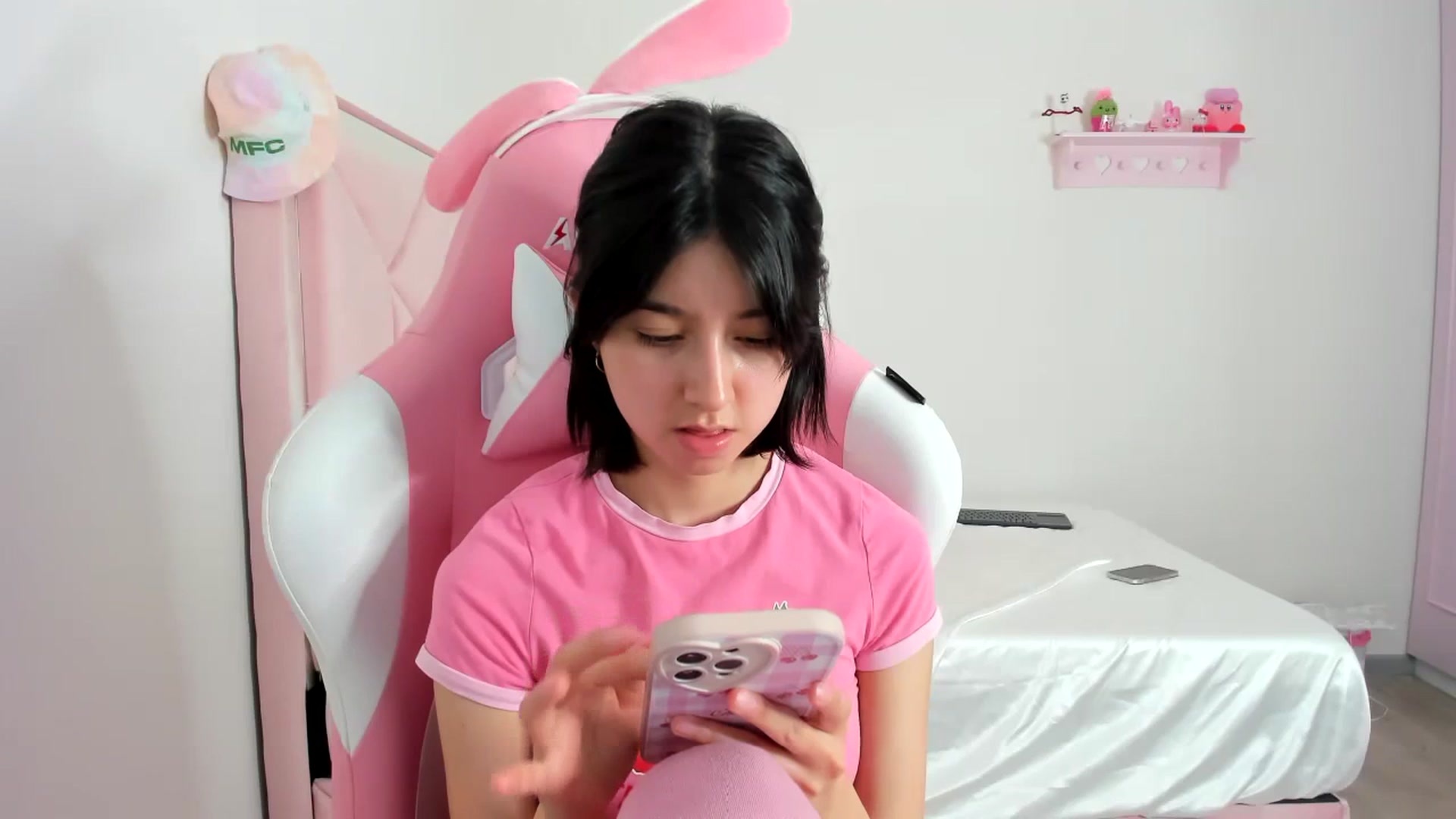 Gallery image thumbnail from Cherrycute666's myfreecams stream on, 02/18/2024, 09:58 image 18 of 20