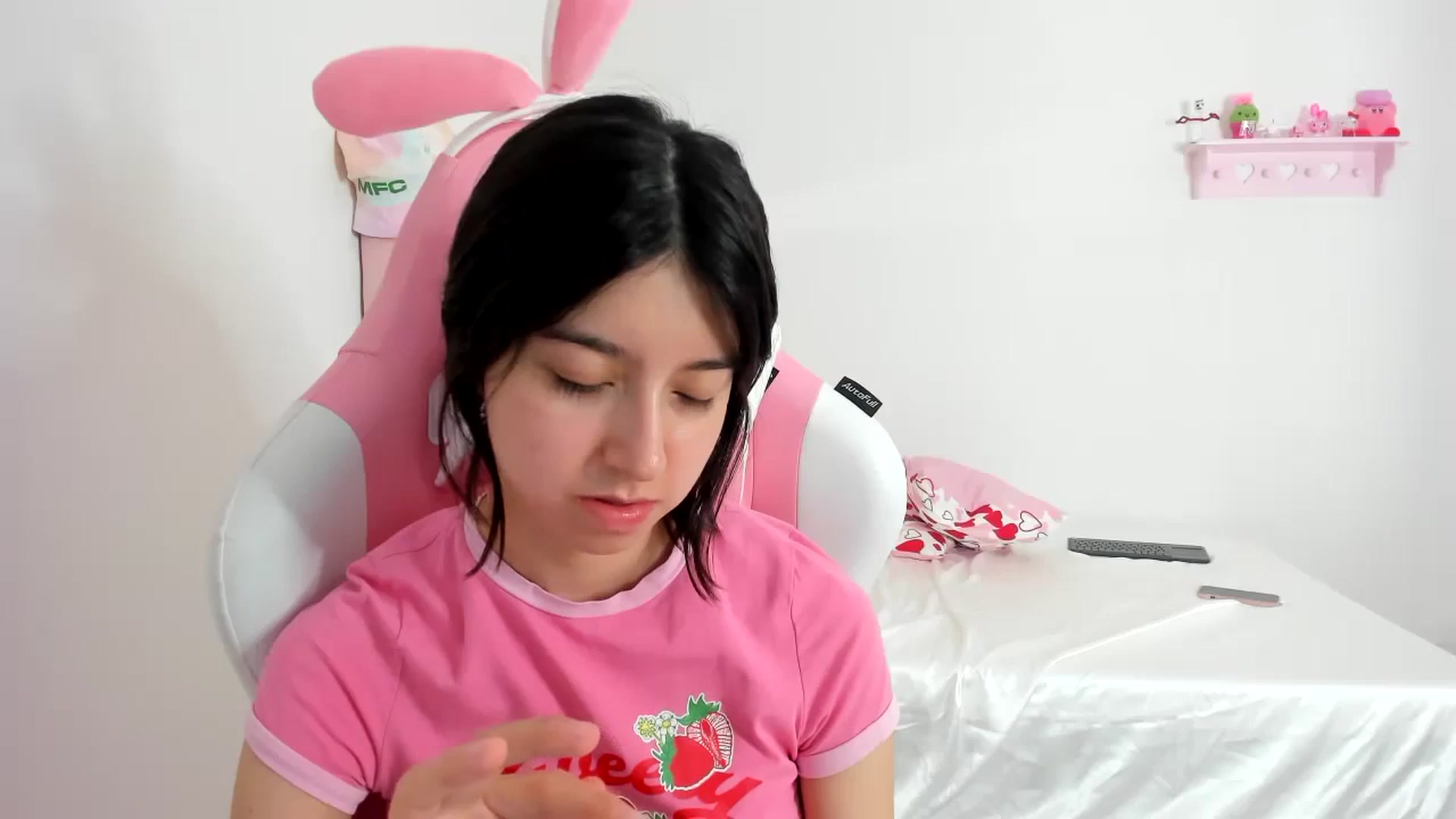Gallery image thumbnail from Cherrycute666's myfreecams stream on, 02/18/2024, 09:58 image 4 of 20