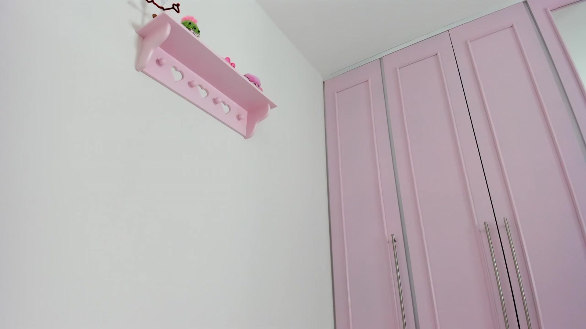 Gallery image thumbnail from Cherrycute666's myfreecams stream on, 02/18/2024, 11:09 image 3 of 20