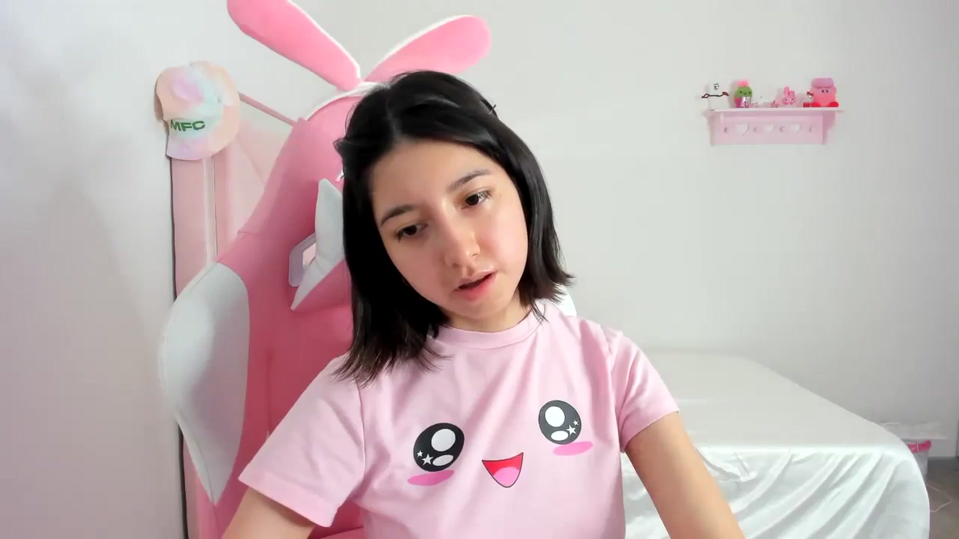 Gallery image thumbnail from Cherrycute666's myfreecams stream on, 02/19/2024, 02:47 image 8 of 20
