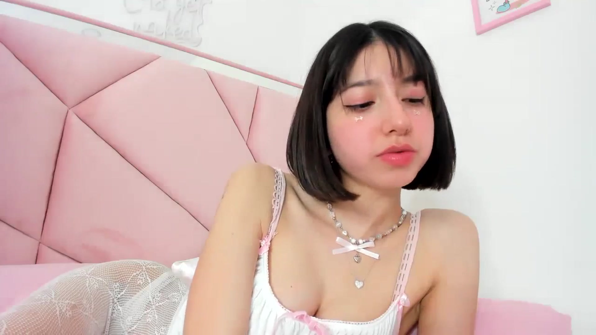 Gallery image thumbnail from Cherrycute666's myfreecams stream on, 02/20/2024, 08:04 image 10 of 20