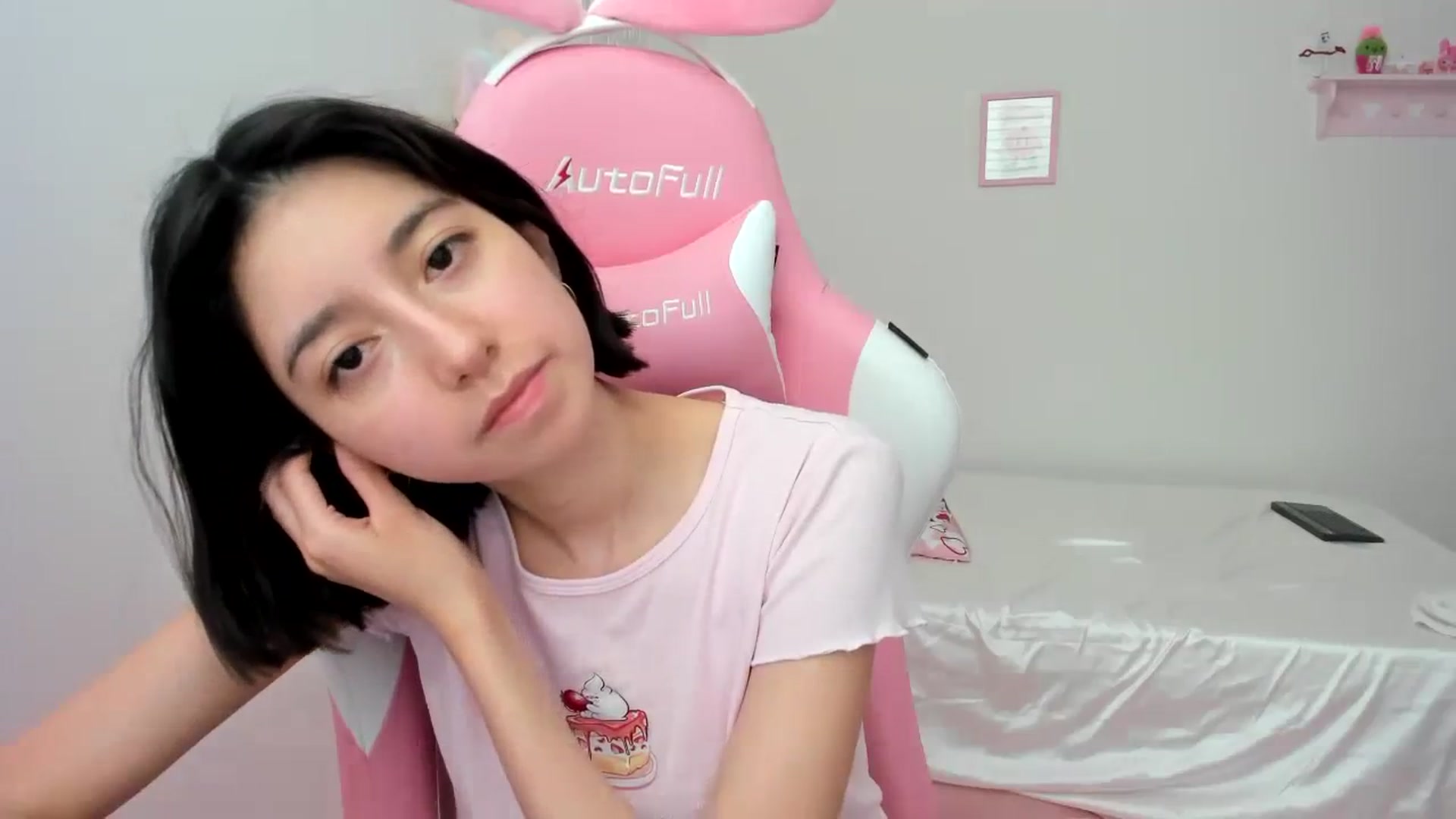 Gallery image thumbnail from Cherrycute666's myfreecams stream on, 02/20/2024, 22:49 image 11 of 20