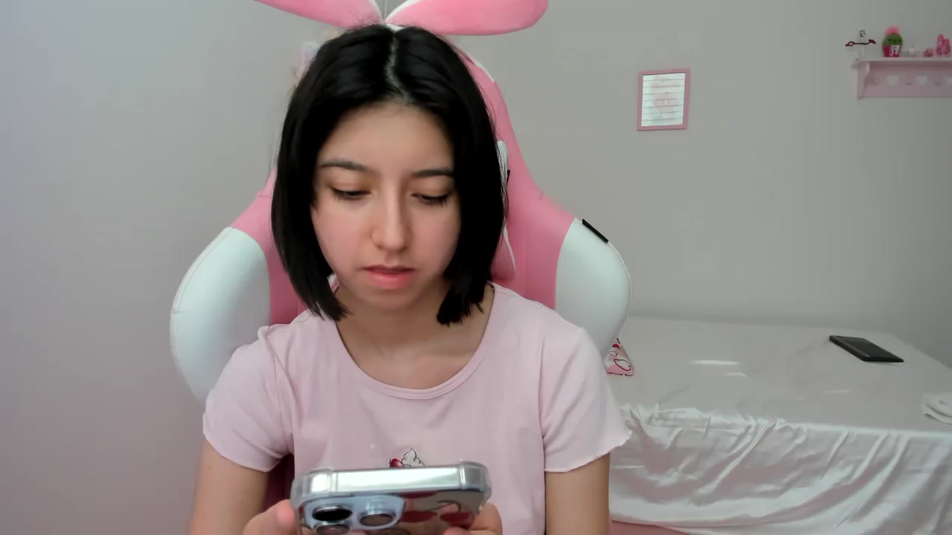 Gallery image thumbnail from Cherrycute666's myfreecams stream on, 02/20/2024, 22:49 image 5 of 20
