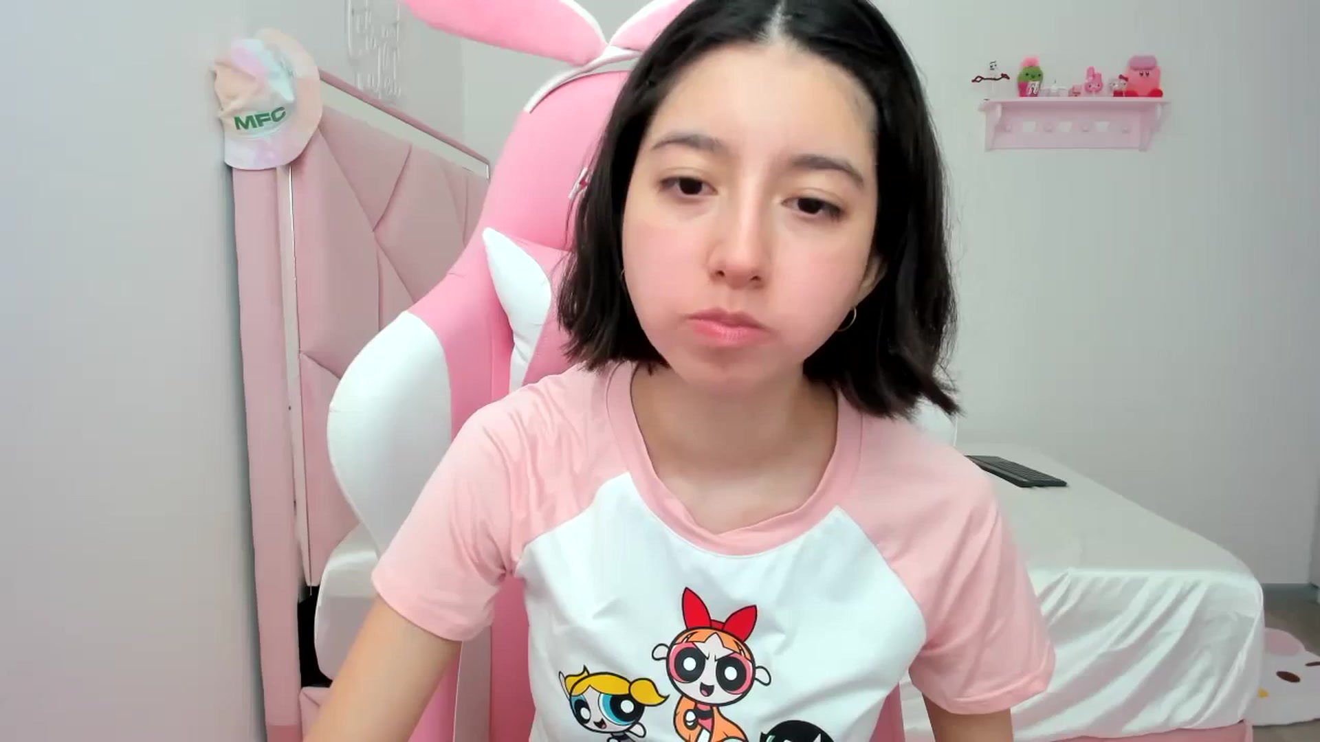 Gallery image thumbnail from Cherrycute666's myfreecams stream on, 02/25/2024, 17:16 image 14 of 20