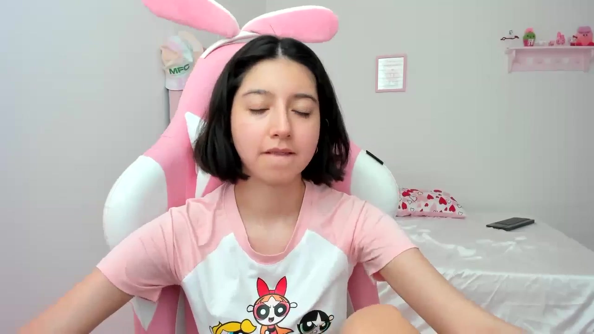 Gallery image thumbnail from Cherrycute666's myfreecams stream on, 02/25/2024, 18:40 image 18 of 20