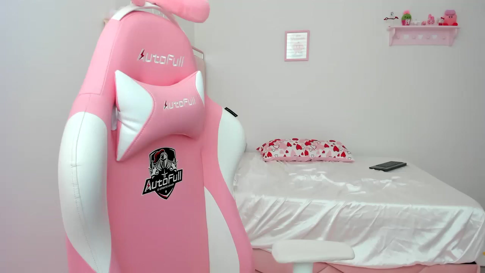 Gallery image thumbnail from Cherrycute666's myfreecams stream on, 02/25/2024, 18:40 image 6 of 20