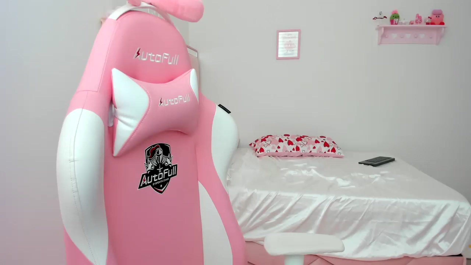 Gallery image thumbnail from Cherrycute666's myfreecams stream on, 02/25/2024, 18:40 image 5 of 20