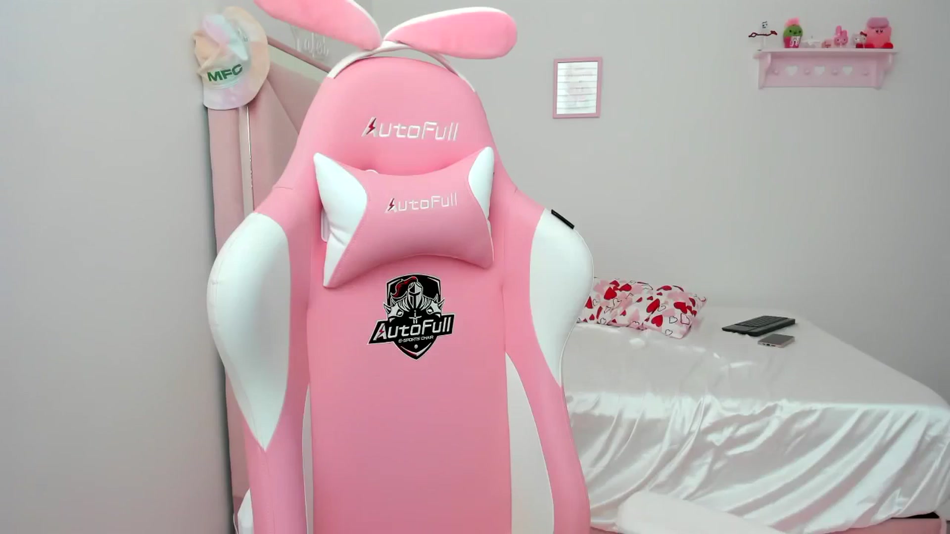 Gallery image thumbnail from Cherrycute666's myfreecams stream on, 02/25/2024, 21:19 image 19 of 20