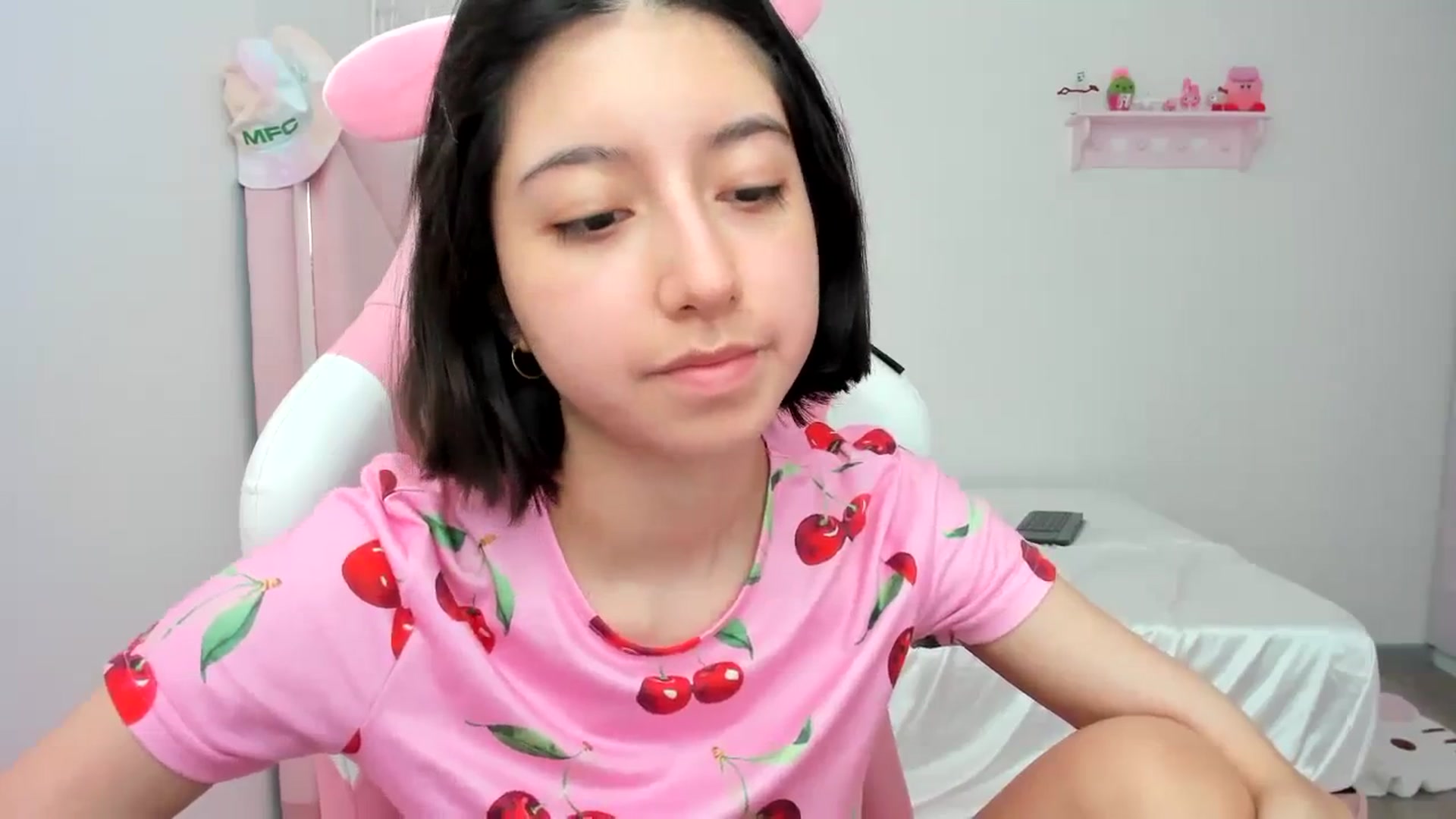 Gallery image thumbnail from Cherrycute666's myfreecams stream on, 02/27/2024, 20:21 image 9 of 20