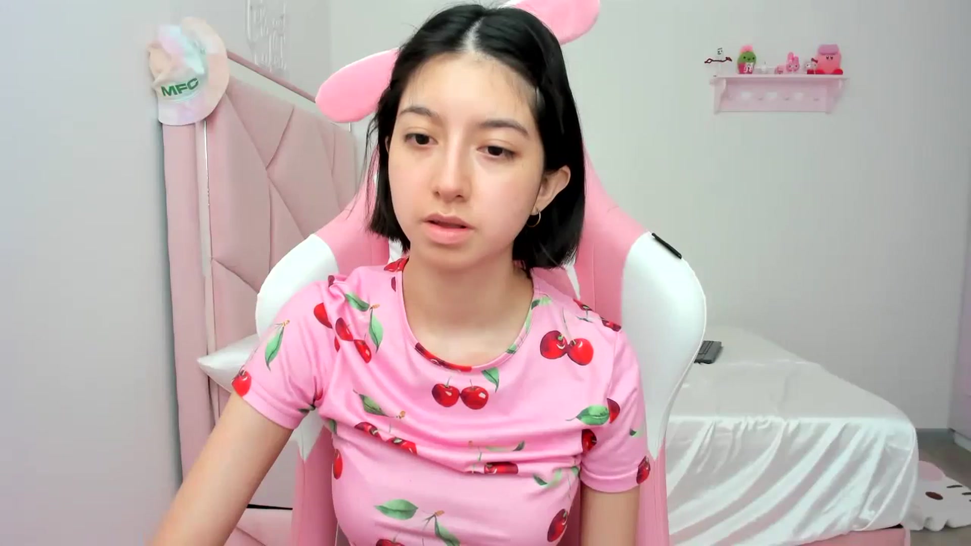 Gallery image thumbnail from Cherrycute666's myfreecams stream on, 02/27/2024, 20:21 image 11 of 20