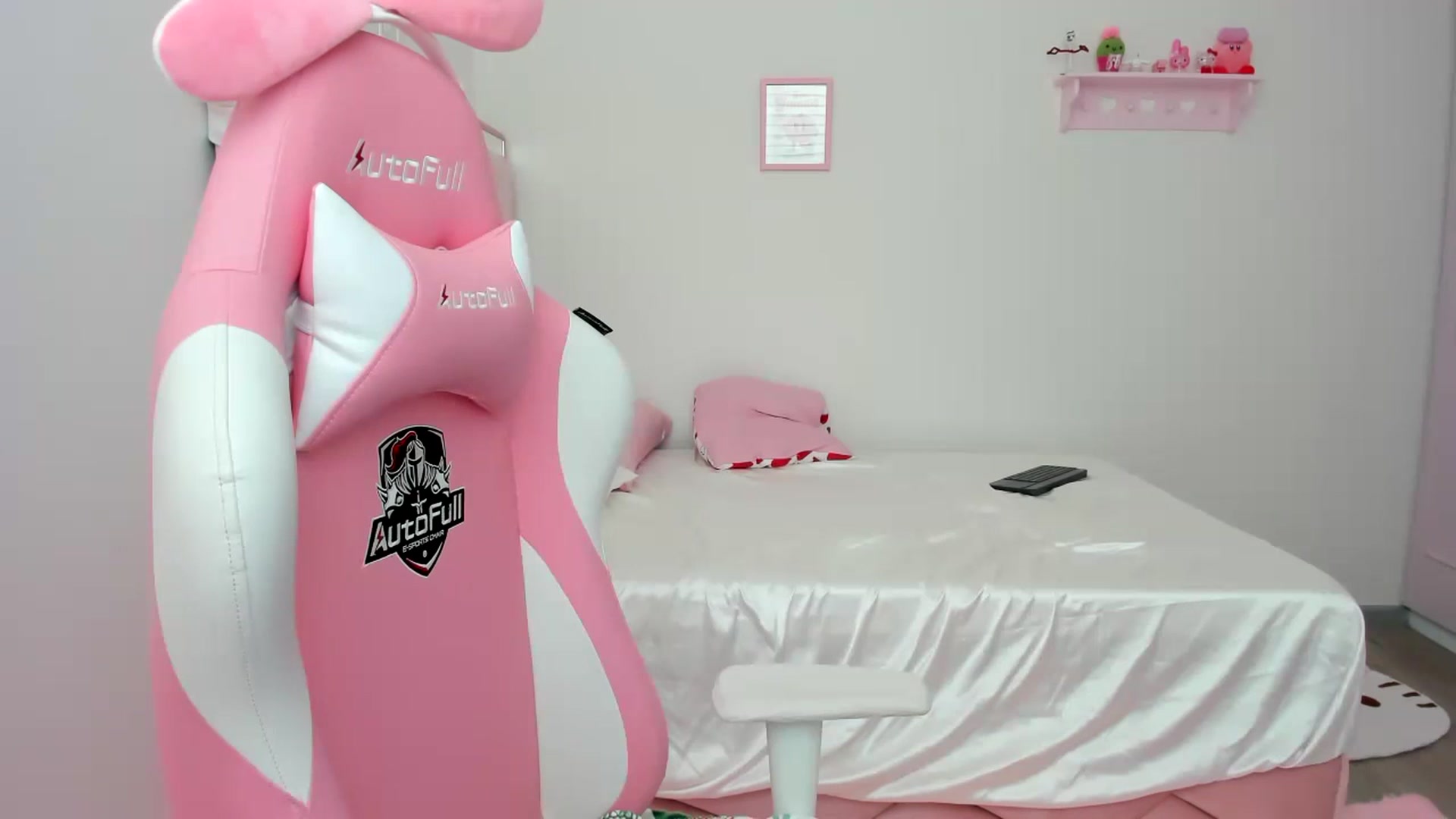 Gallery image thumbnail from Cherrycute666's myfreecams stream on, 02/27/2024, 22:59 image 12 of 20