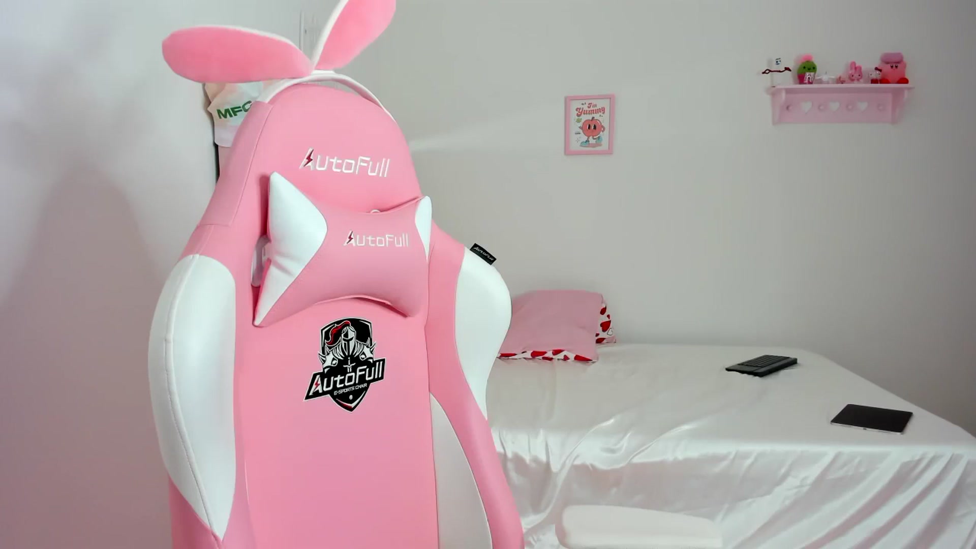 Gallery image thumbnail from Cherrycute666's myfreecams stream on, 02/28/2024, 04:10 image 19 of 20