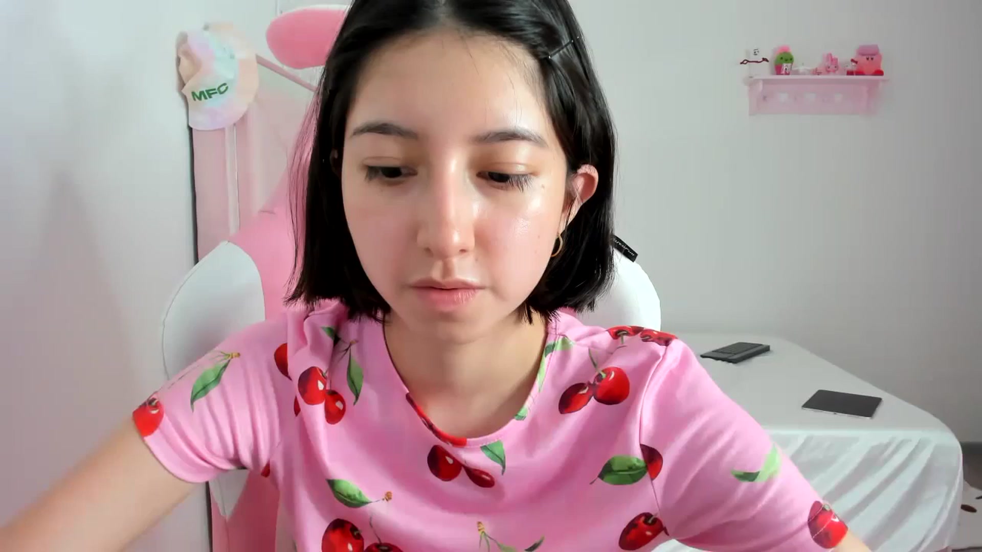 Gallery image thumbnail from Cherrycute666's myfreecams stream on, 02/28/2024, 04:10 image 11 of 20