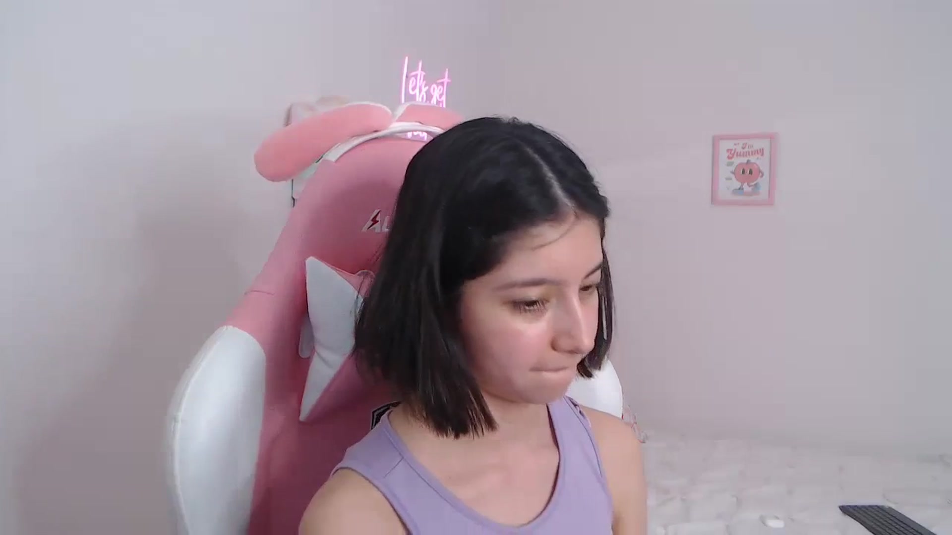 Gallery image thumbnail from Cherrycute666's myfreecams stream on, 02/29/2024, 24:00 image 13 of 20