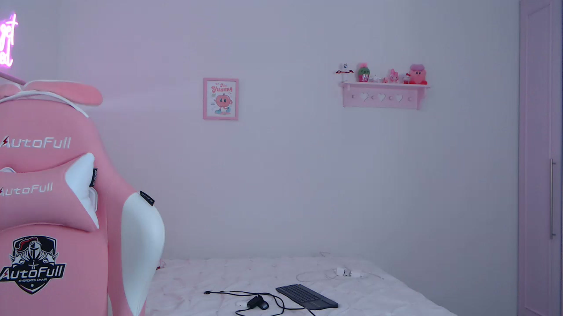 Gallery image thumbnail from Cherrycute666's myfreecams stream on, 02/29/2024, 24:00 image 3 of 20