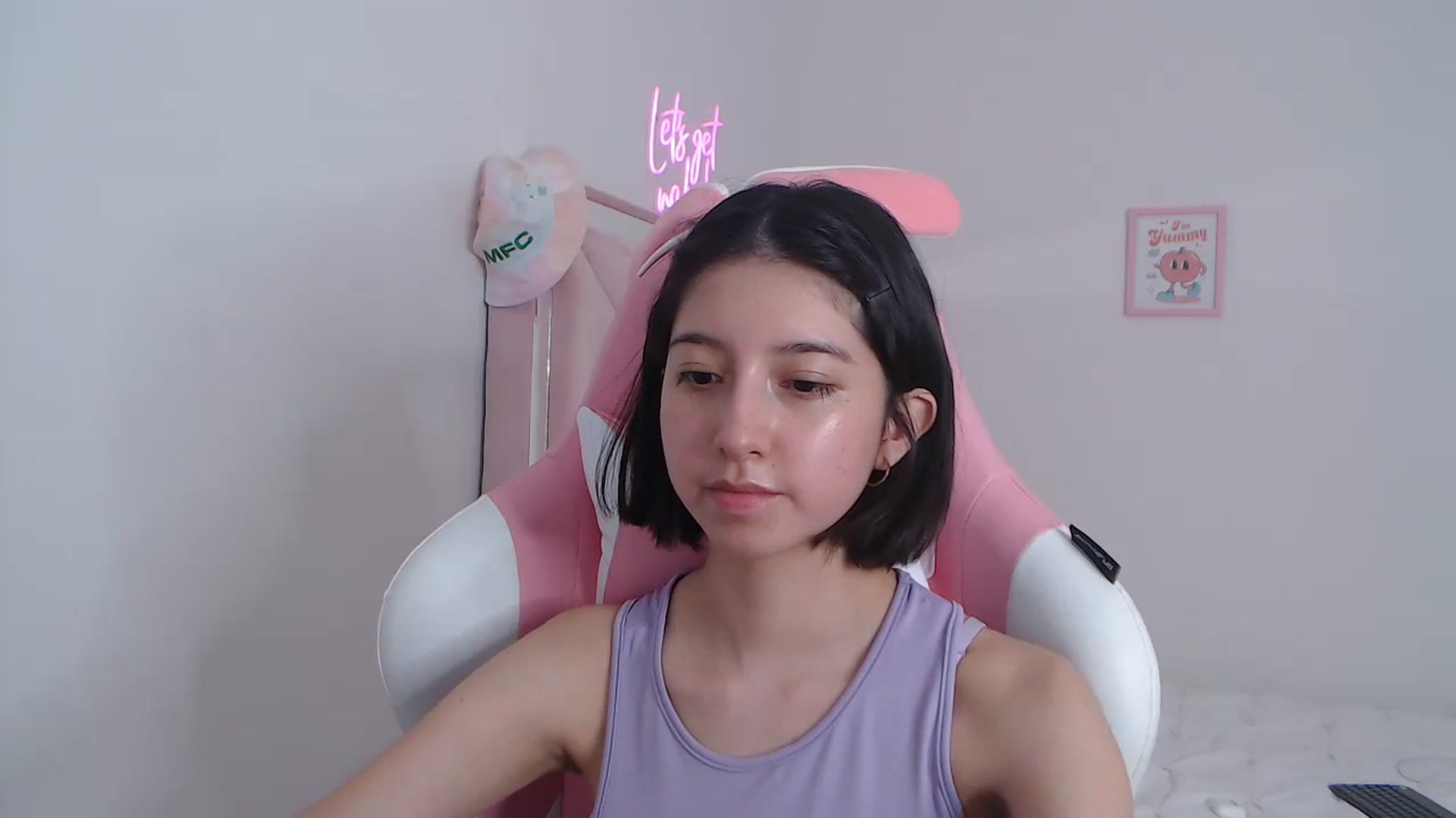 Gallery image thumbnail from Cherrycute666's myfreecams stream on, 02/29/2024, 24:00 image 19 of 20