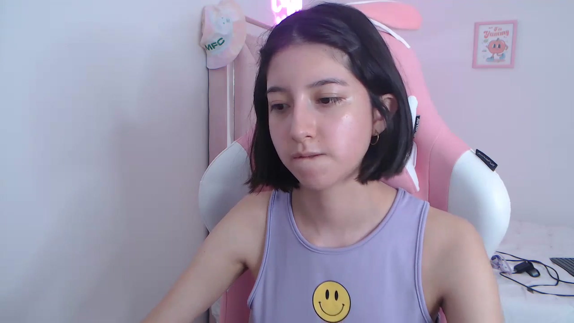 Gallery image thumbnail from Cherrycute666's myfreecams stream on, 02/29/2024, 24:00 image 8 of 20