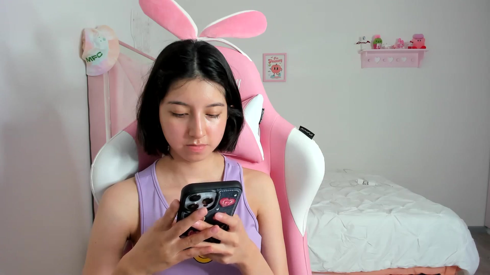 Gallery image thumbnail from Cherrycute666's myfreecams stream on, 02/29/2024, 03:30 image 17 of 20