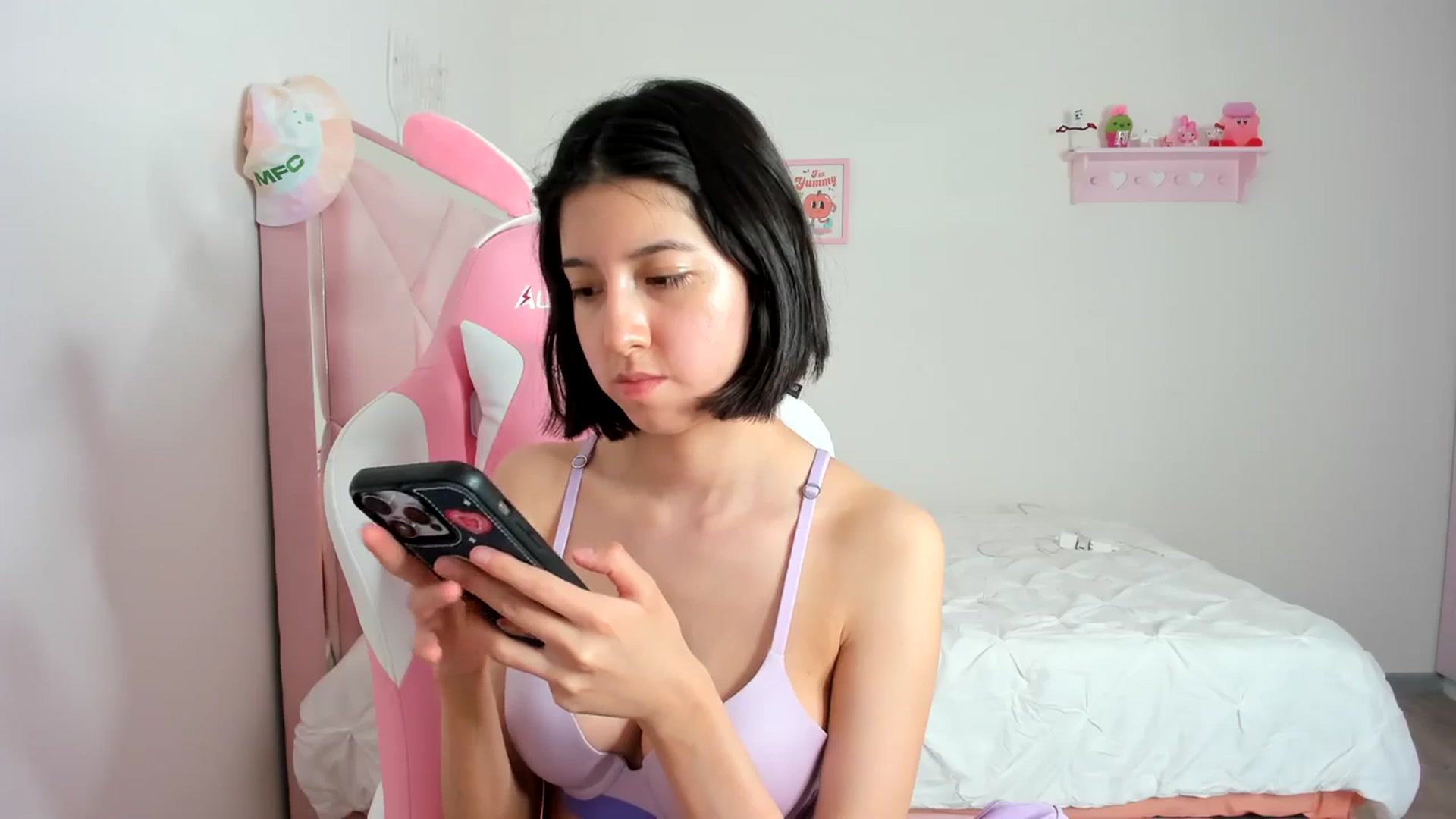Gallery image thumbnail from Cherrycute666's myfreecams stream on, 02/29/2024, 03:30 image 6 of 20