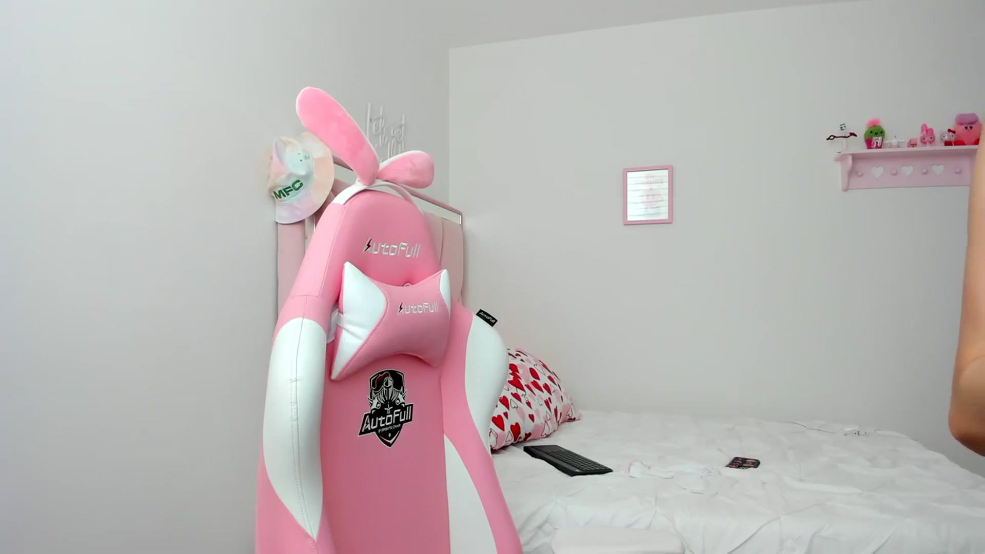 Gallery image thumbnail from Cherrycute666's myfreecams stream on, 02/29/2024, 20:04 image 5 of 20