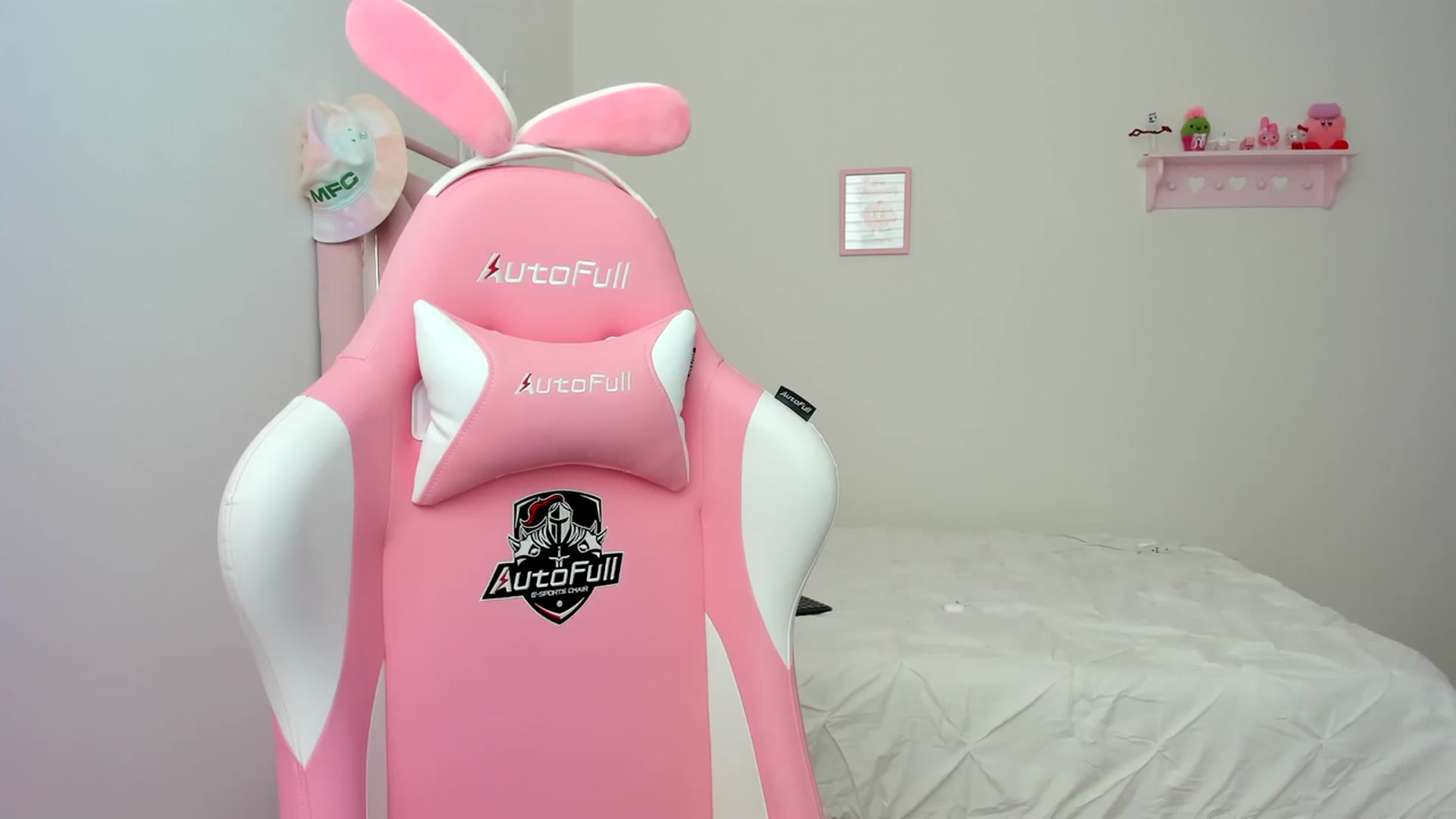 Gallery image thumbnail from Cherrycute666's myfreecams stream on, 02/29/2024, 20:04 image 17 of 20