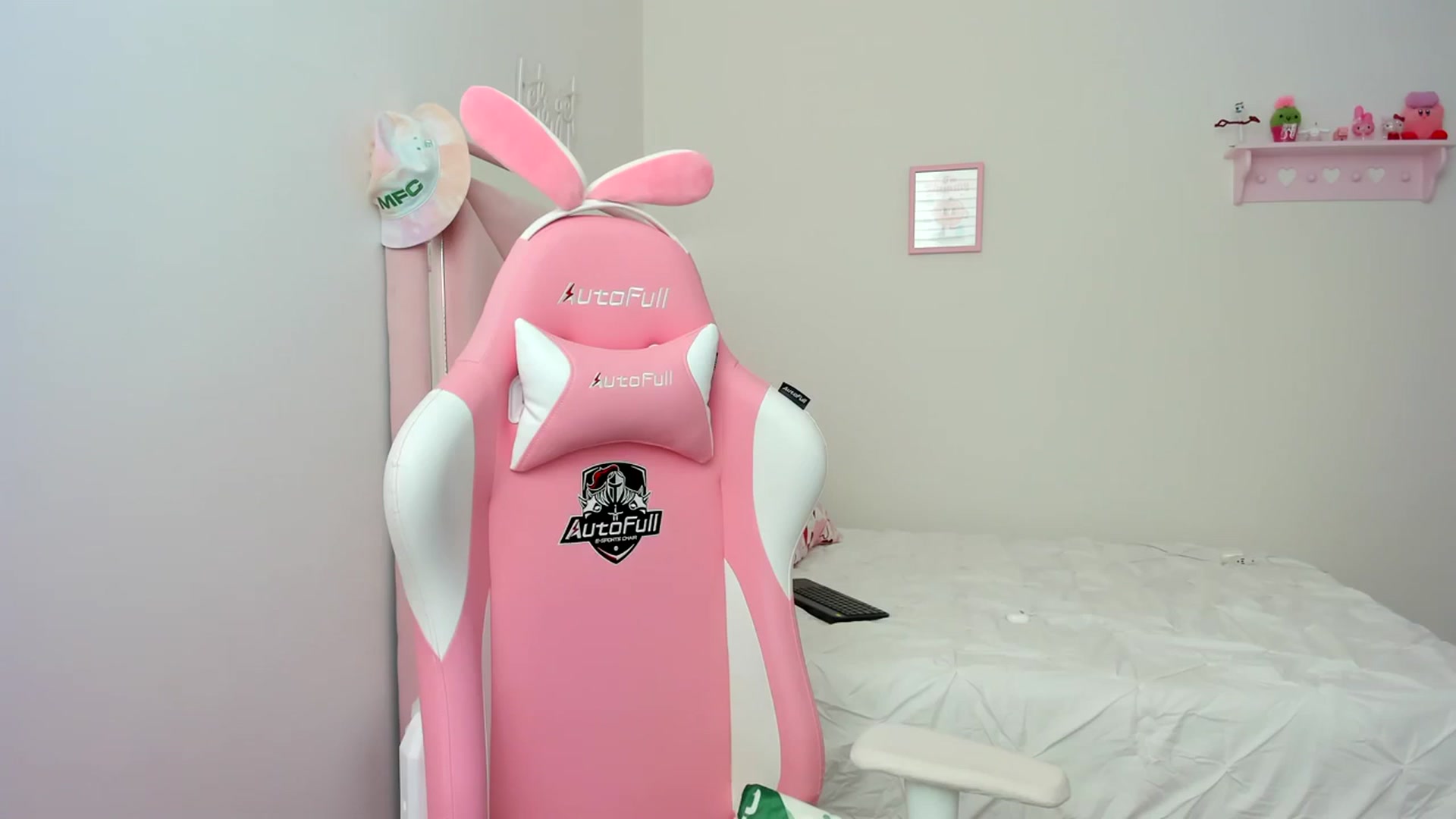 Gallery image thumbnail from Cherrycute666's myfreecams stream on, 02/29/2024, 20:04 image 14 of 20