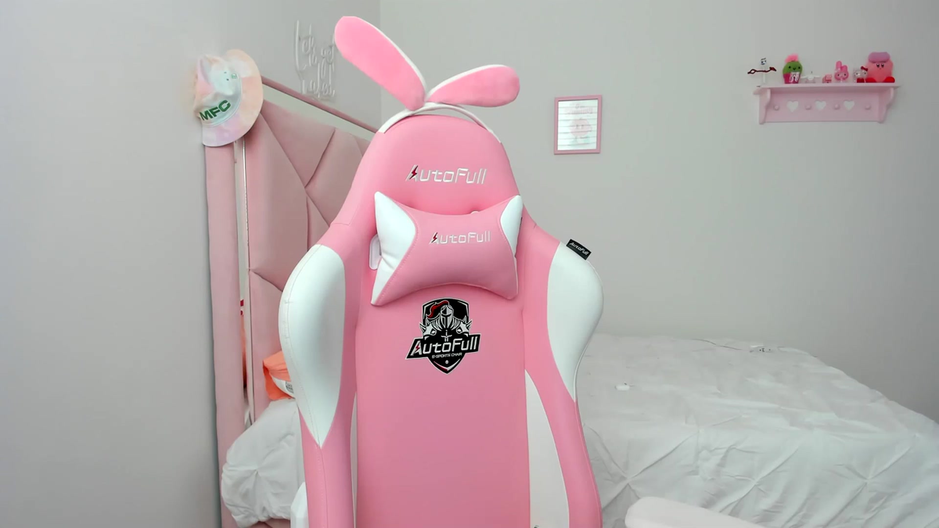 Gallery image thumbnail from Cherrycute666's myfreecams stream on, 02/29/2024, 20:04 image 9 of 20