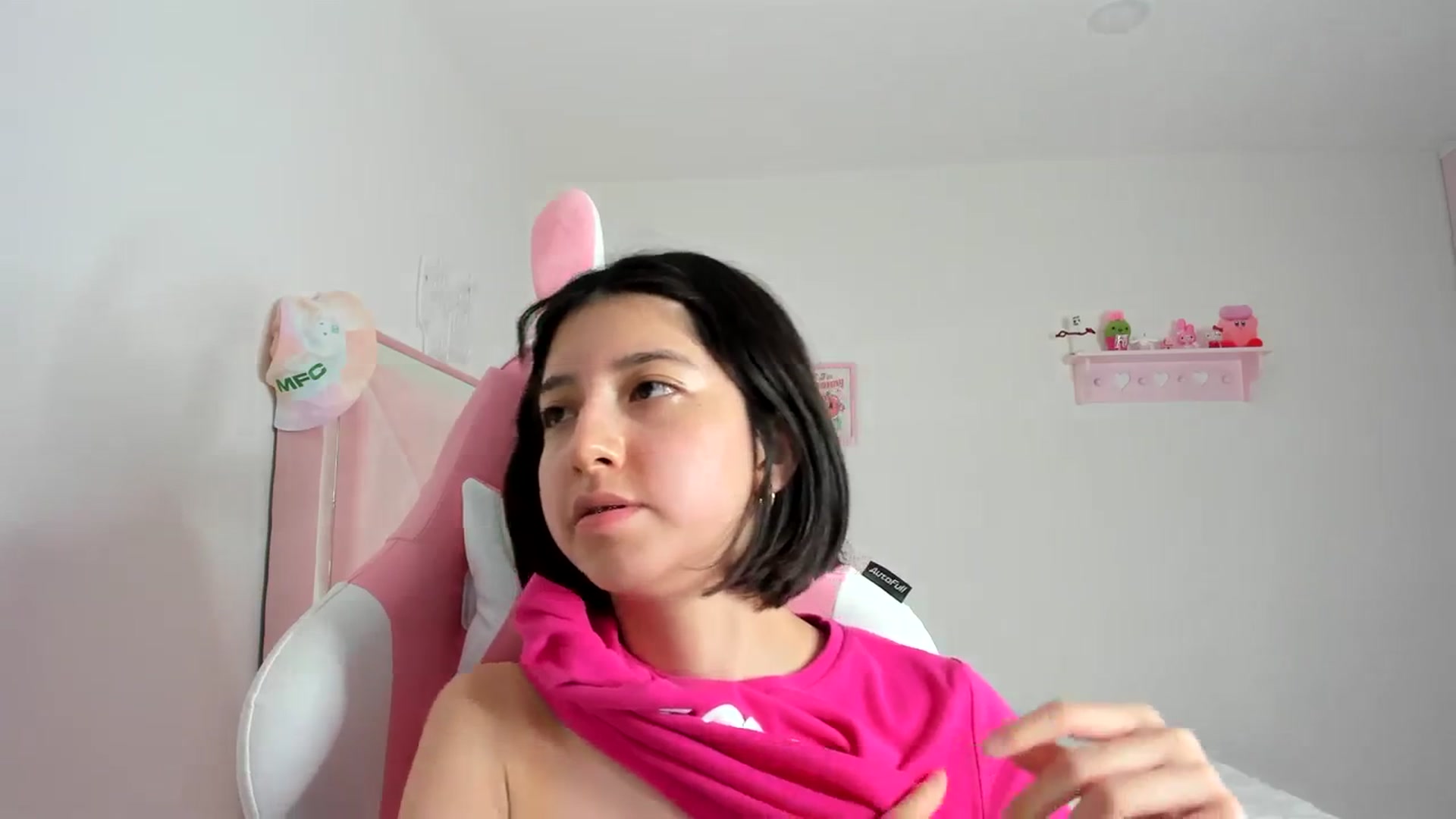 Gallery image thumbnail from Cherrycute666's myfreecams stream on, 03/01/2024, 06:59 image 15 of 20
