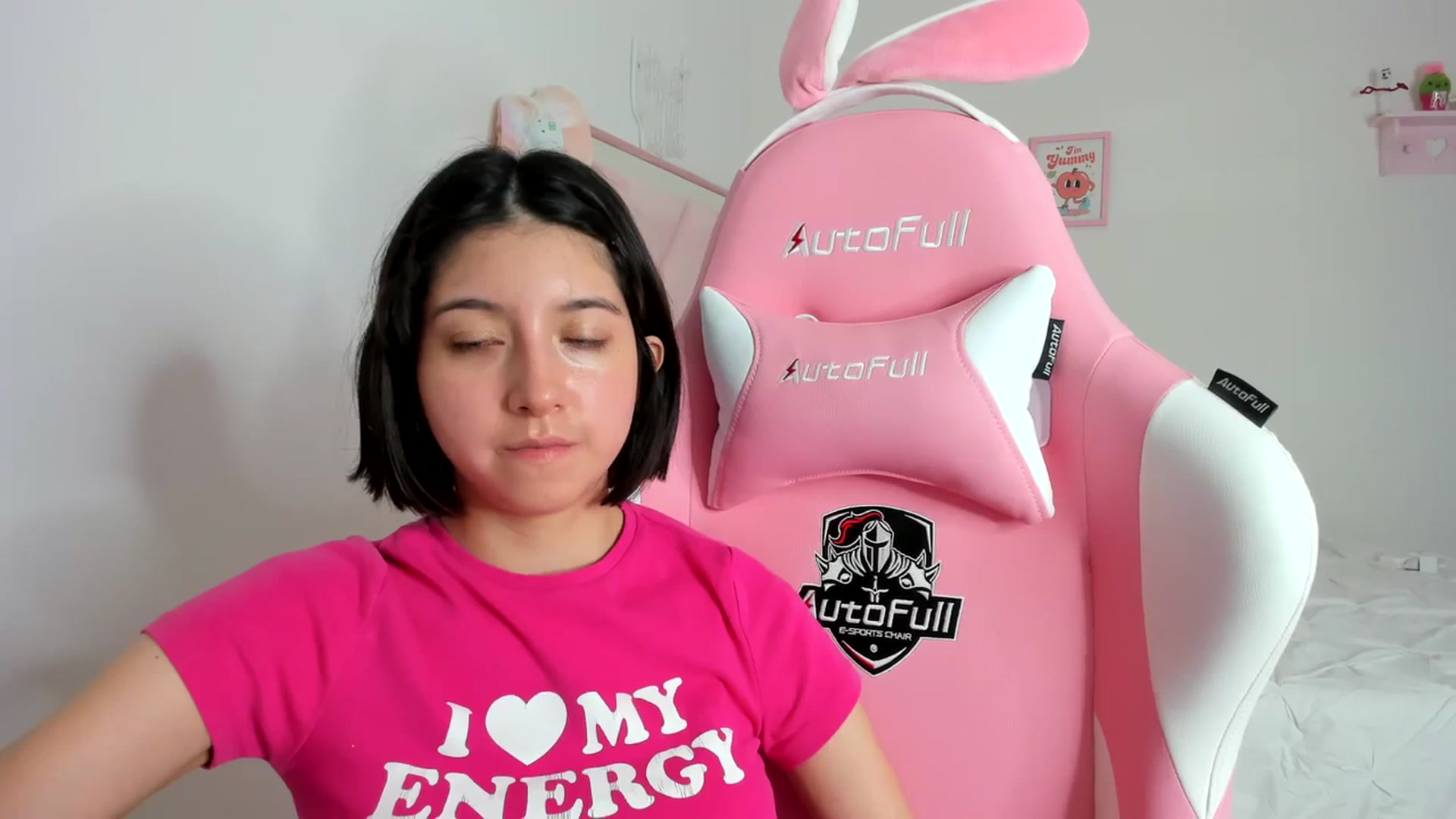 Gallery image thumbnail from Cherrycute666's myfreecams stream on, 03/01/2024, 07:24 image 18 of 20