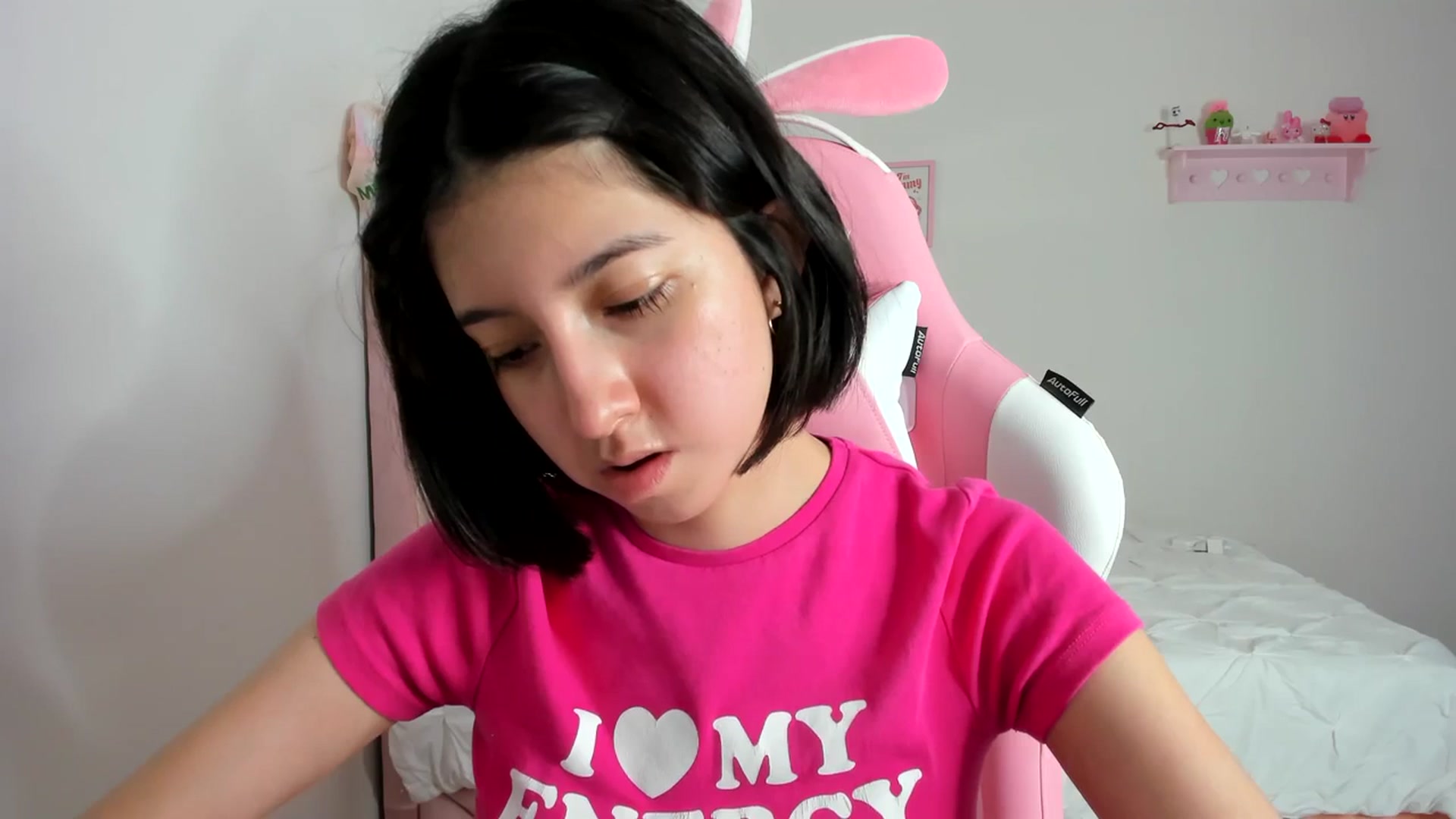 Gallery image thumbnail from Cherrycute666's myfreecams stream on, 03/01/2024, 07:24 image 7 of 20