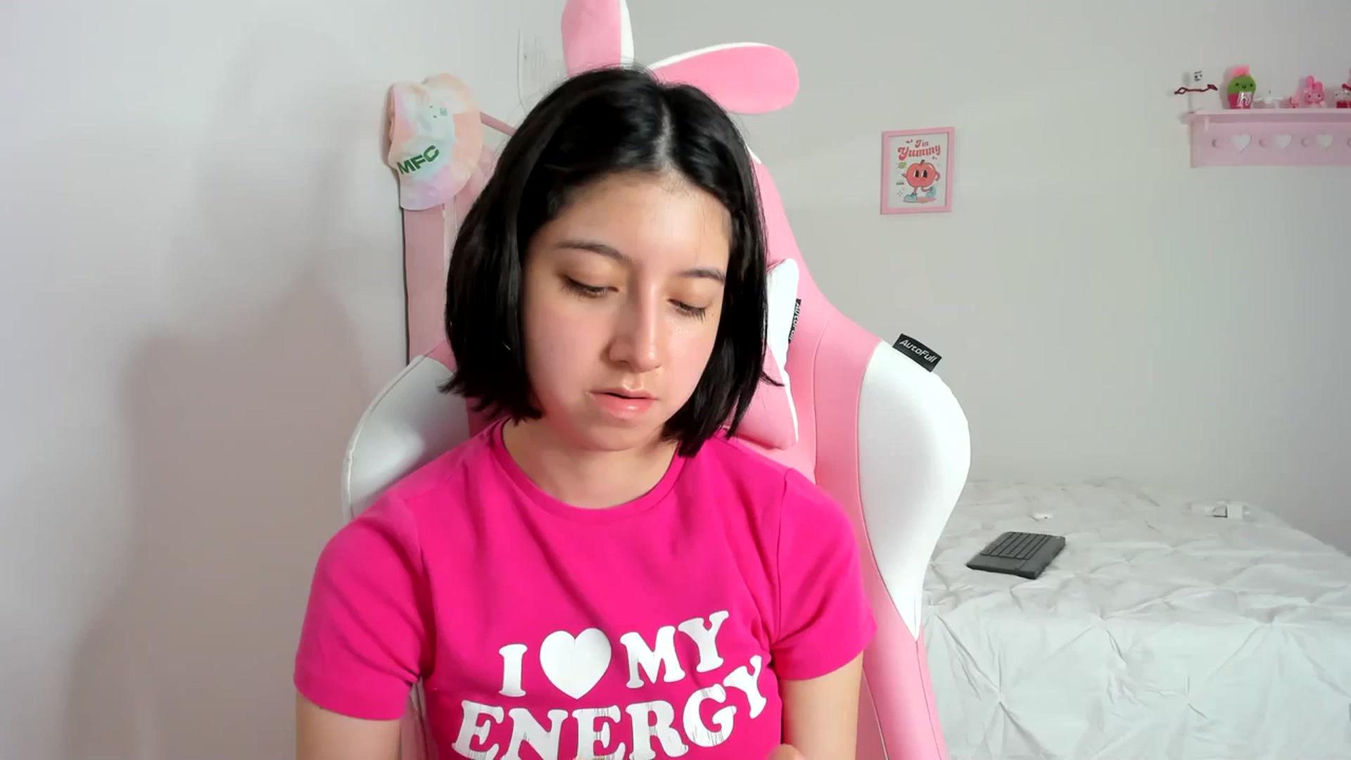 Gallery image thumbnail from Cherrycute666's myfreecams stream on, 03/01/2024, 07:24 image 14 of 20
