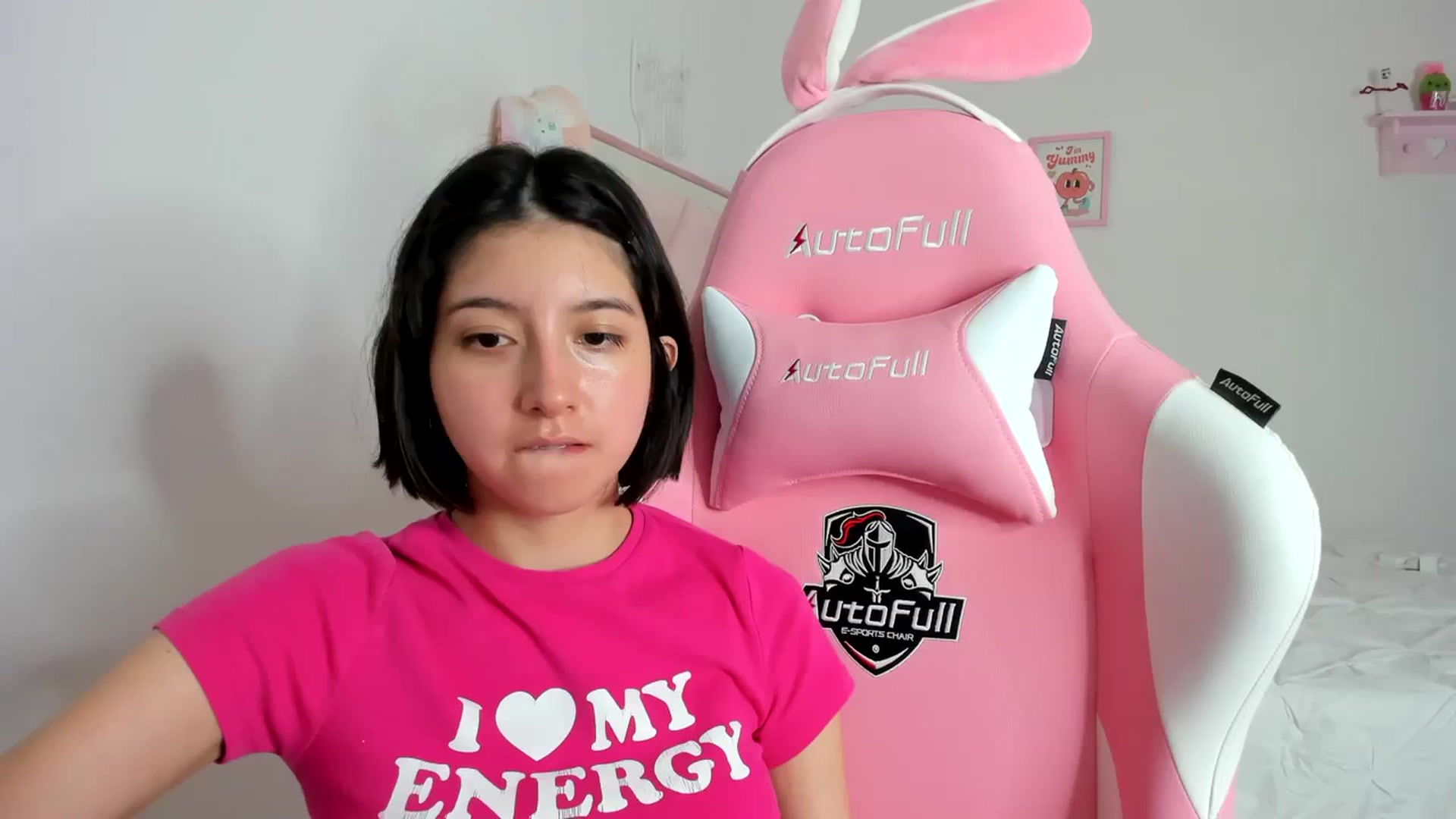 Gallery image thumbnail from Cherrycute666's myfreecams stream on, 03/01/2024, 07:24 image 17 of 20
