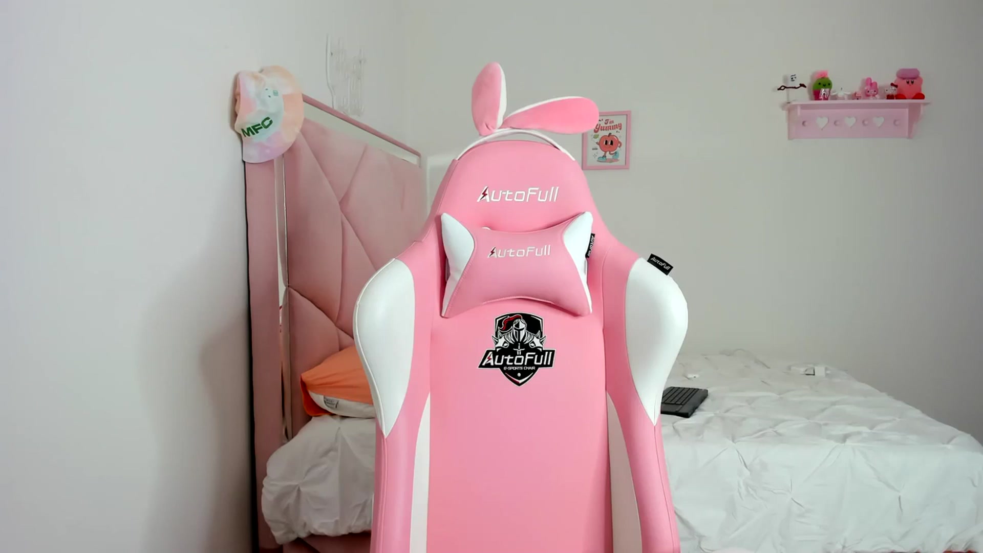 Gallery image thumbnail from Cherrycute666's myfreecams stream on, 03/01/2024, 07:24 image 11 of 20