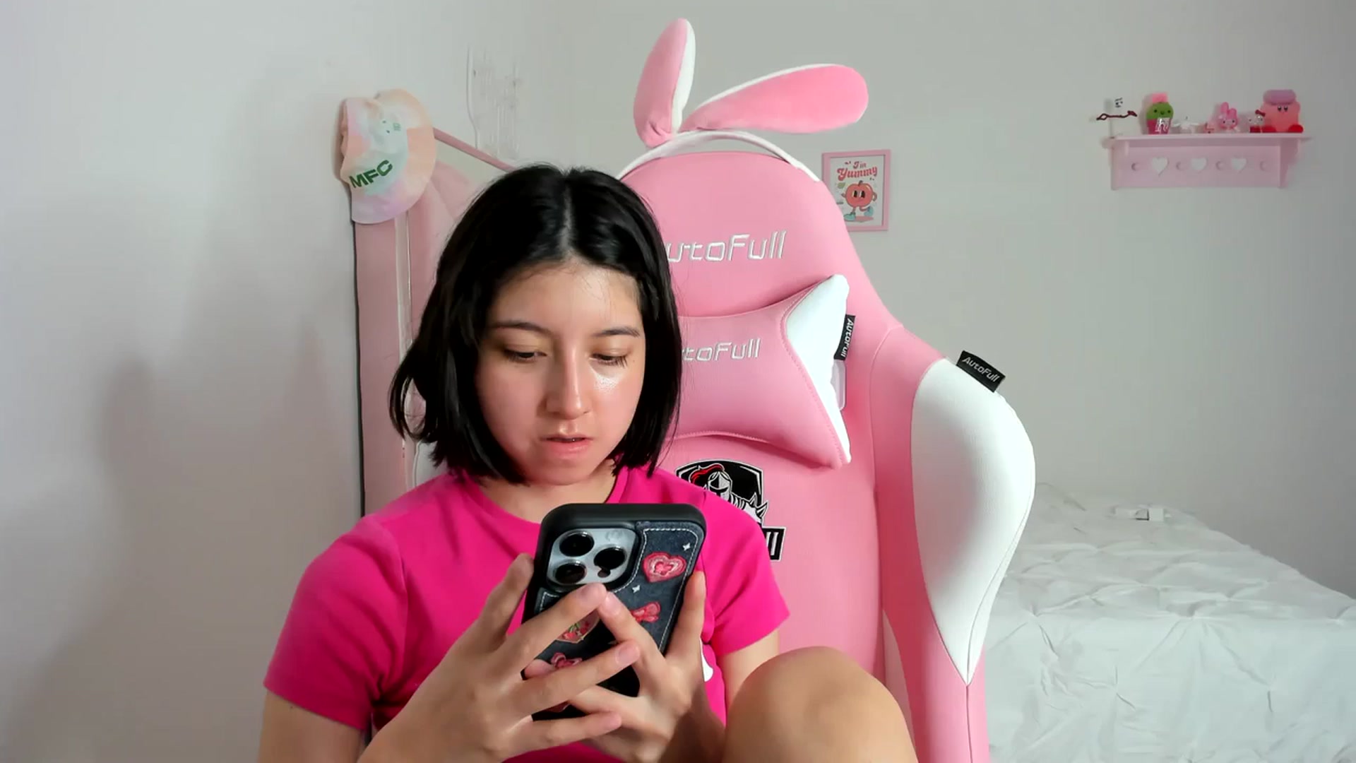 Gallery image thumbnail from Cherrycute666's myfreecams stream on, 03/01/2024, 07:24 image 4 of 20