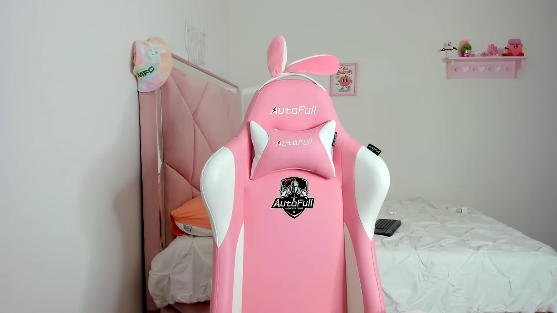 Gallery image thumbnail from Cherrycute666's myfreecams stream on, 03/01/2024, 07:24 image 9 of 20