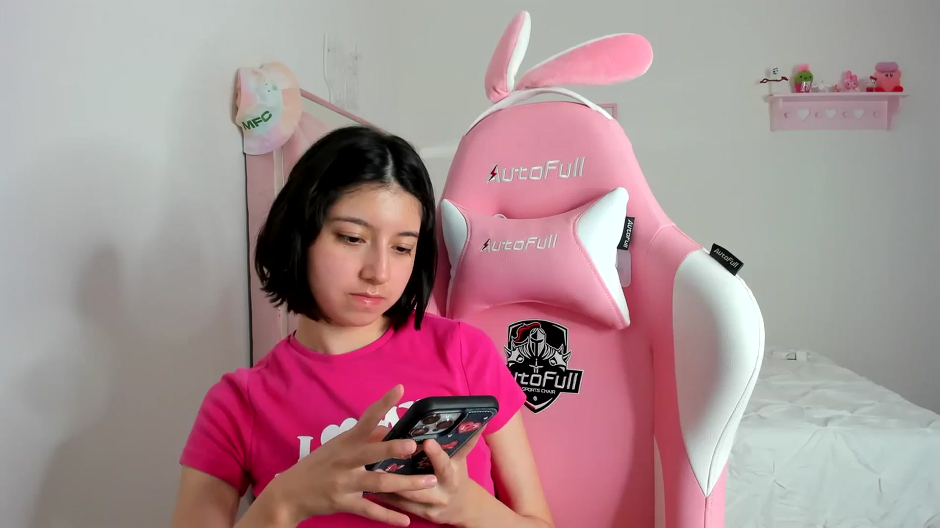 Gallery image thumbnail from Cherrycute666's myfreecams stream on, 03/01/2024, 07:24 image 2 of 20