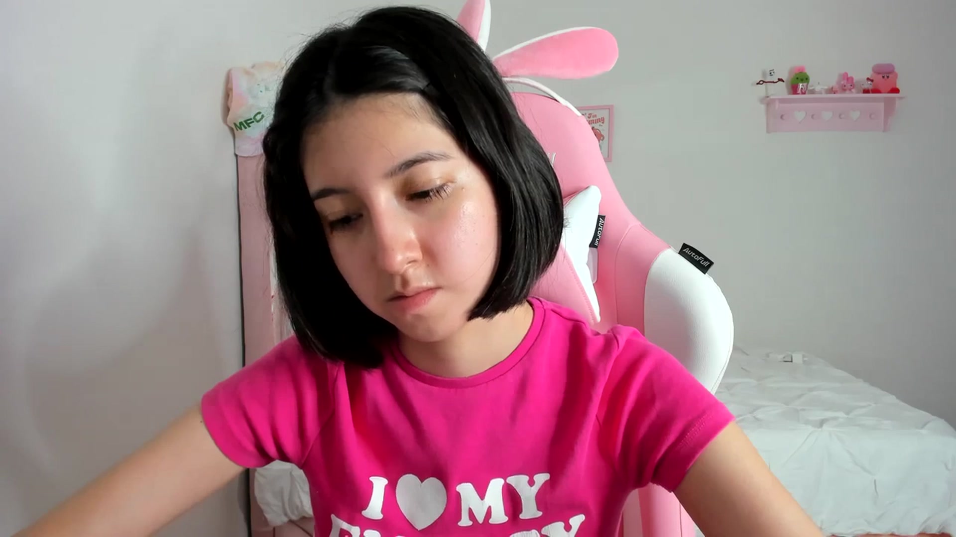 Gallery image thumbnail from Cherrycute666's myfreecams stream on, 03/01/2024, 07:24 image 8 of 20