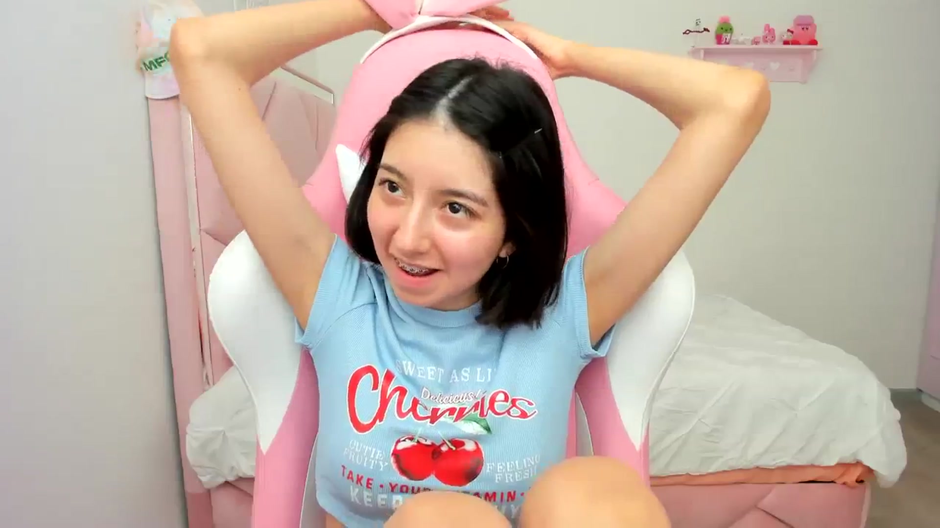 Gallery image thumbnail from Cherrycute666's myfreecams stream on, 03/01/2024, 23:17 image 2 of 20