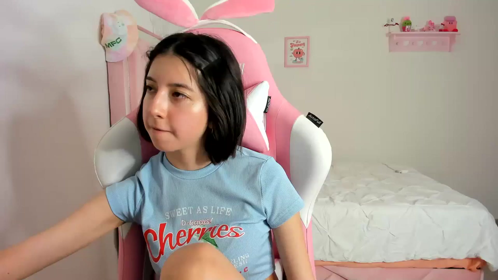 Gallery image thumbnail from Cherrycute666's myfreecams stream on, 03/02/2024, 01:26 image 7 of 20
