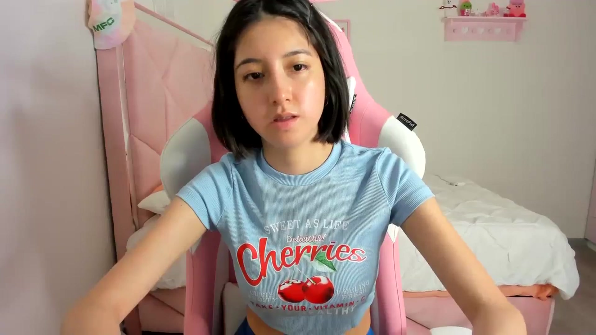 Gallery image thumbnail from Cherrycute666's myfreecams stream on, 03/02/2024, 01:26 image 18 of 20
