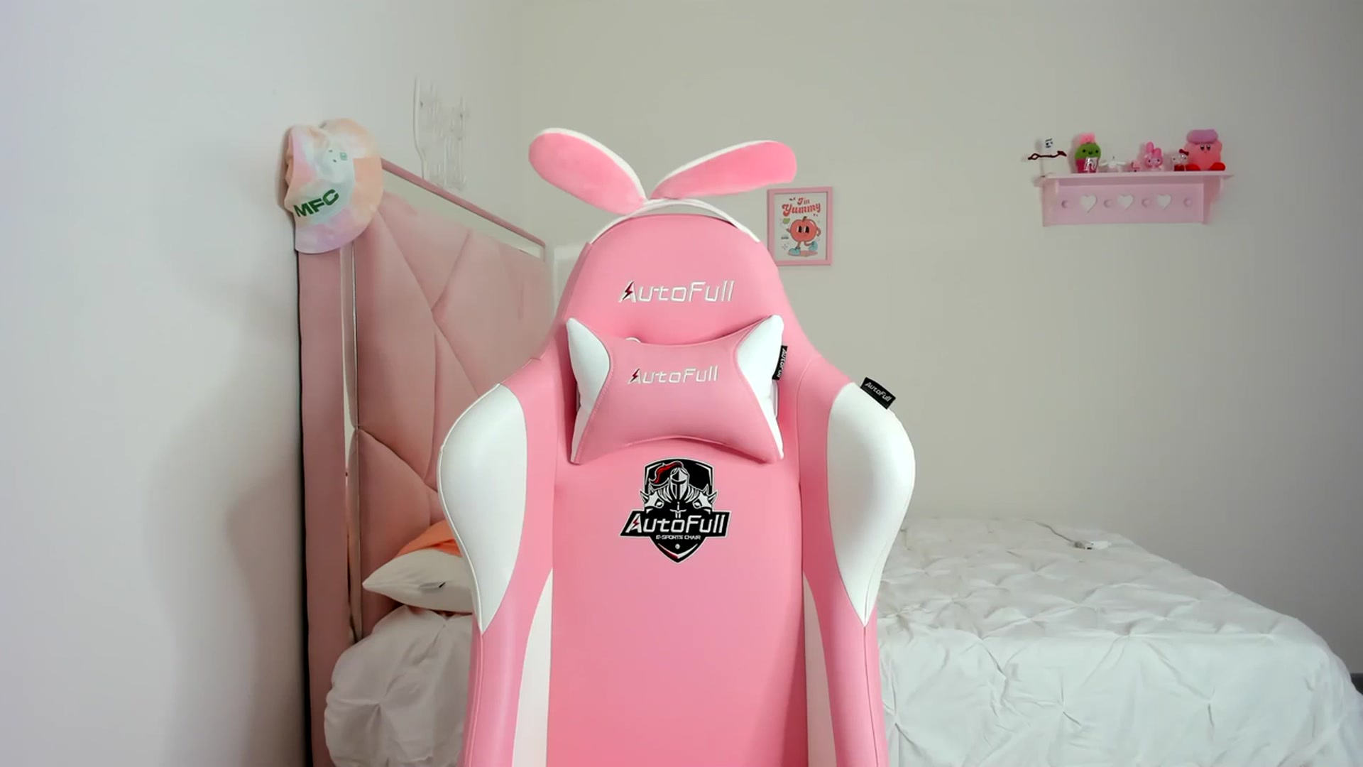 Gallery image thumbnail from Cherrycute666's myfreecams stream on, 03/02/2024, 01:26 image 13 of 20
