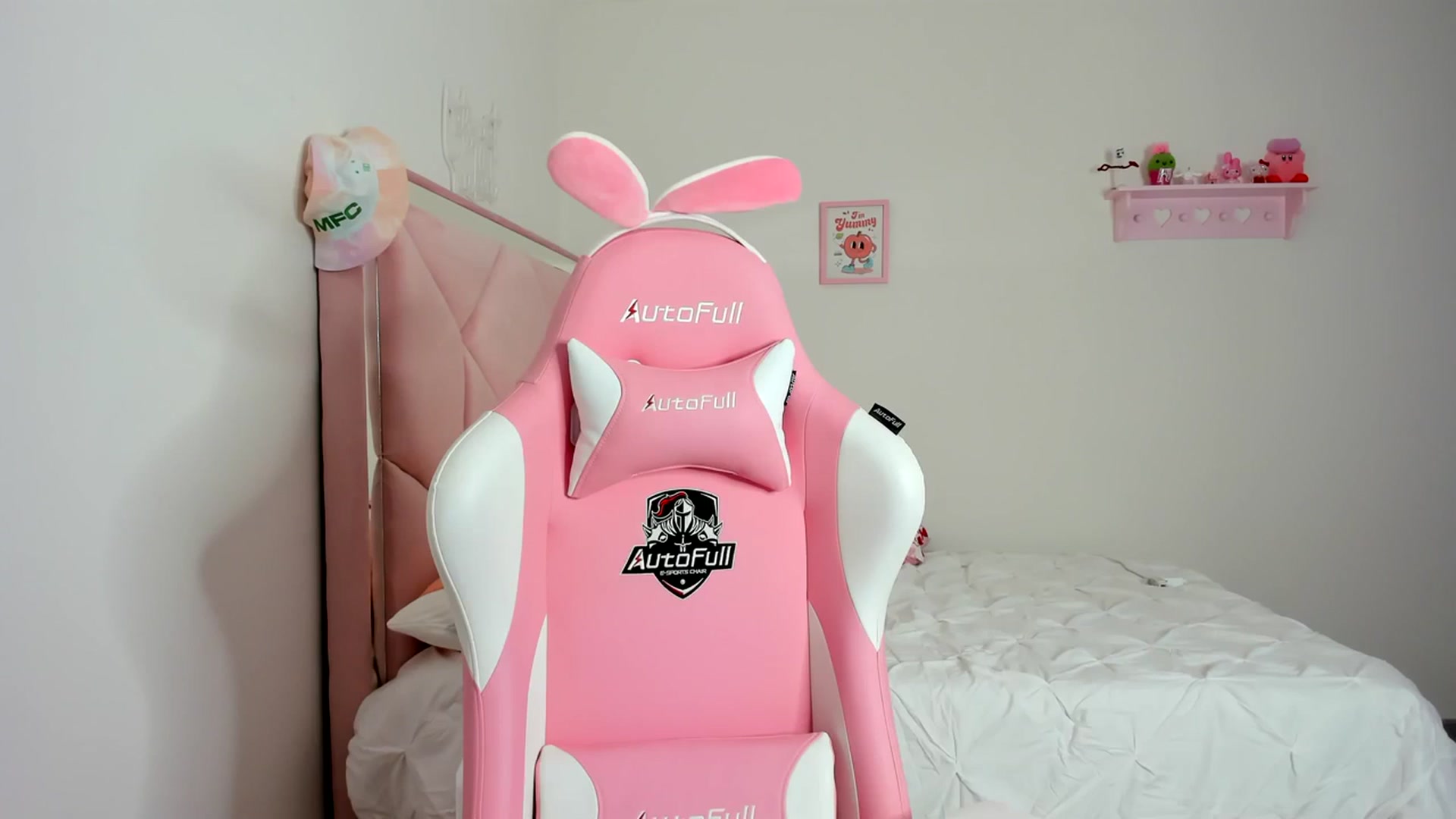 Gallery image thumbnail from Cherrycute666's myfreecams stream on, 03/02/2024, 01:26 image 14 of 20