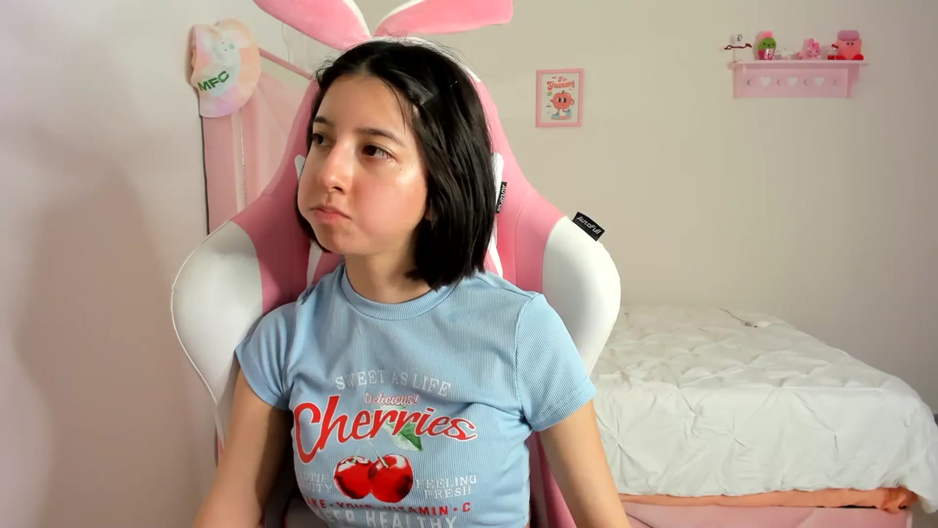 Gallery image thumbnail from Cherrycute666's myfreecams stream on, 03/02/2024, 01:26 image 5 of 20