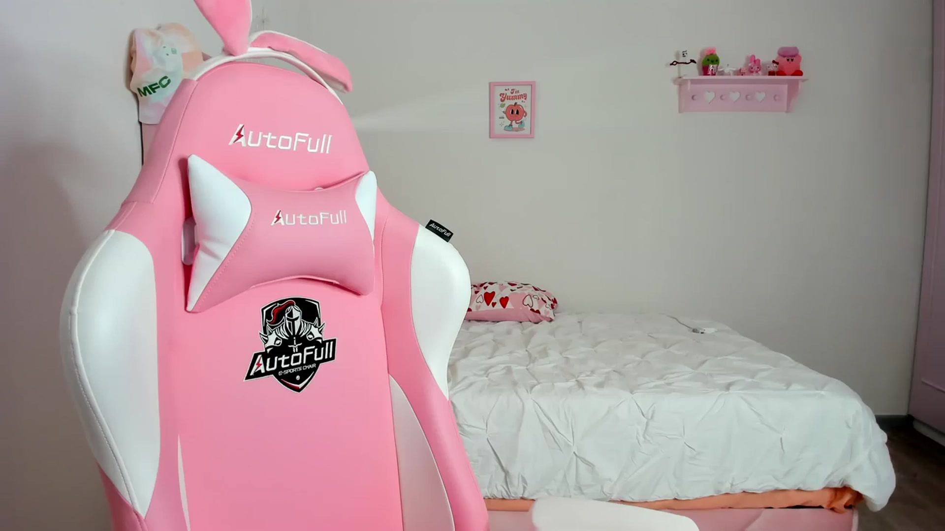 Gallery image thumbnail from Cherrycute666's myfreecams stream on, 03/02/2024, 05:13 image 14 of 20
