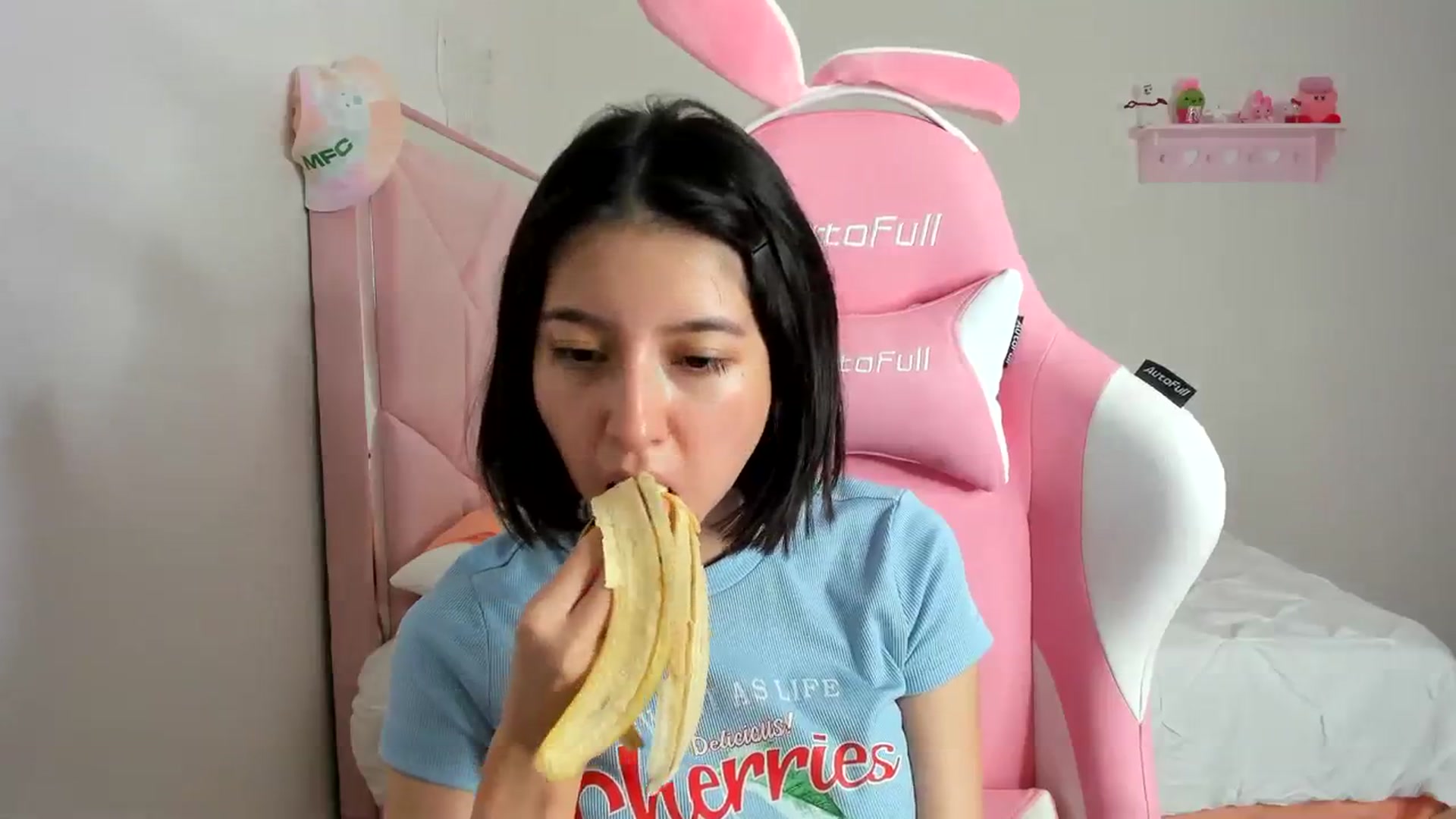 Gallery image thumbnail from Cherrycute666's myfreecams stream on, 03/02/2024, 06:48 image 9 of 20